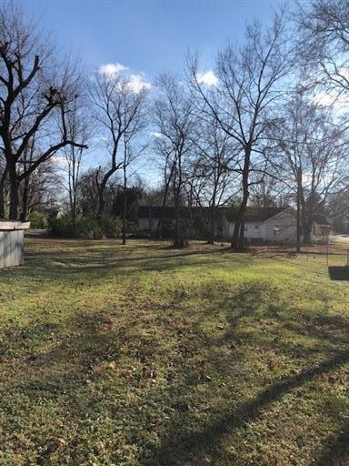 114 E Lokey Ave Unit: B