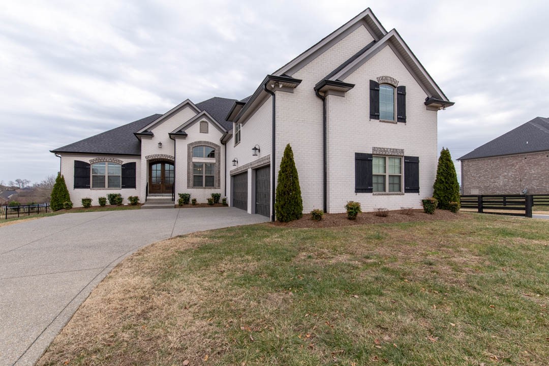 1104 Yearling Pl