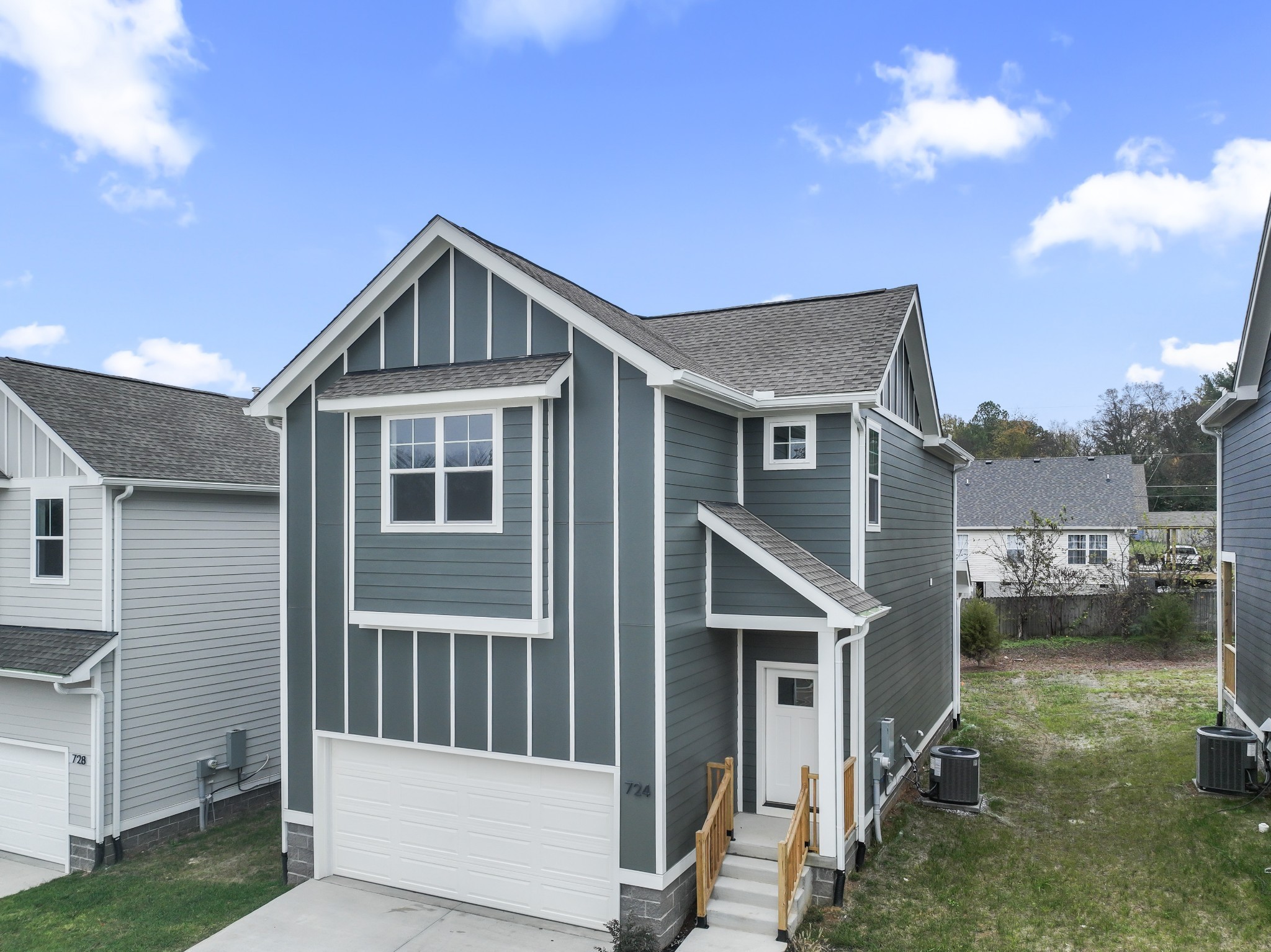 725 Caraway Ln