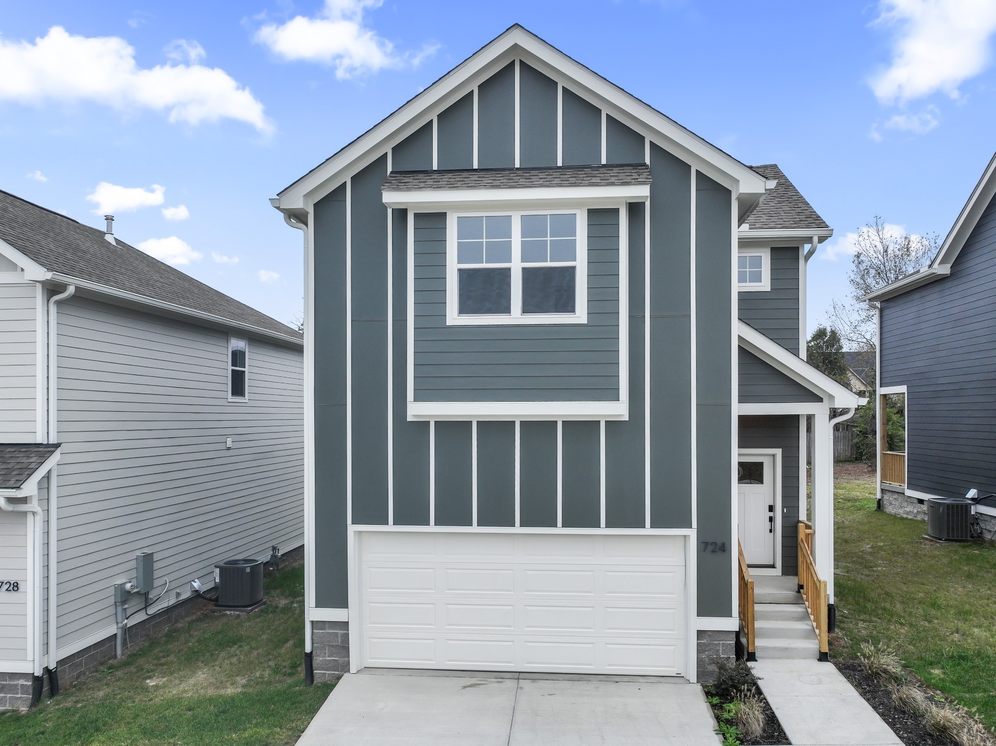 725 Caraway Ln