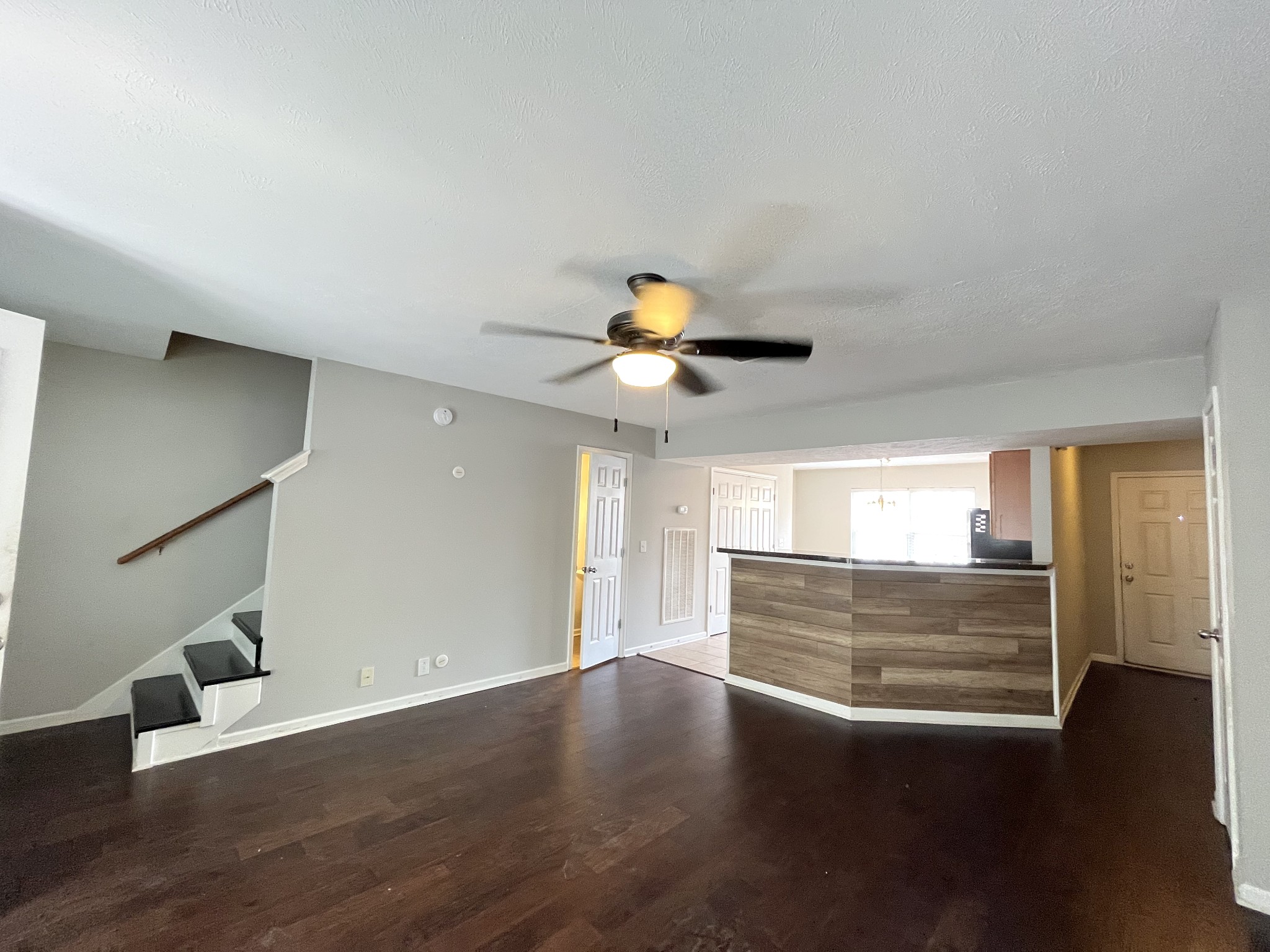 3023 London View Dr