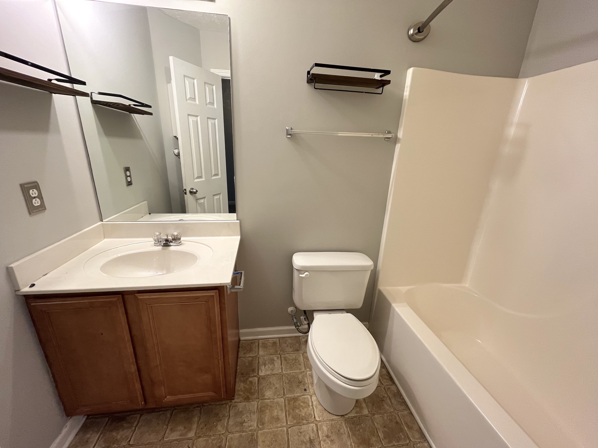 3023 London View Dr