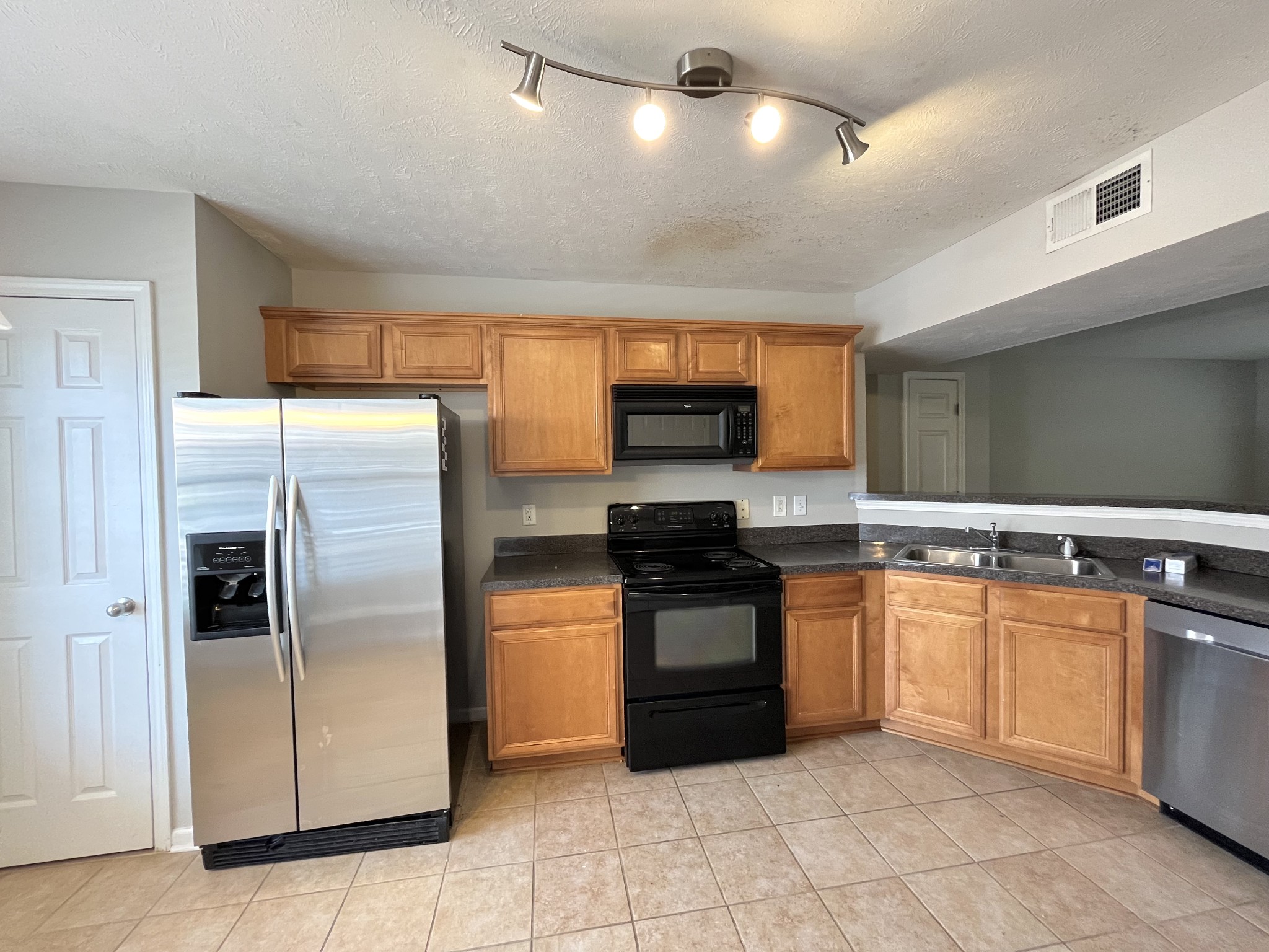 3023 London View Dr
