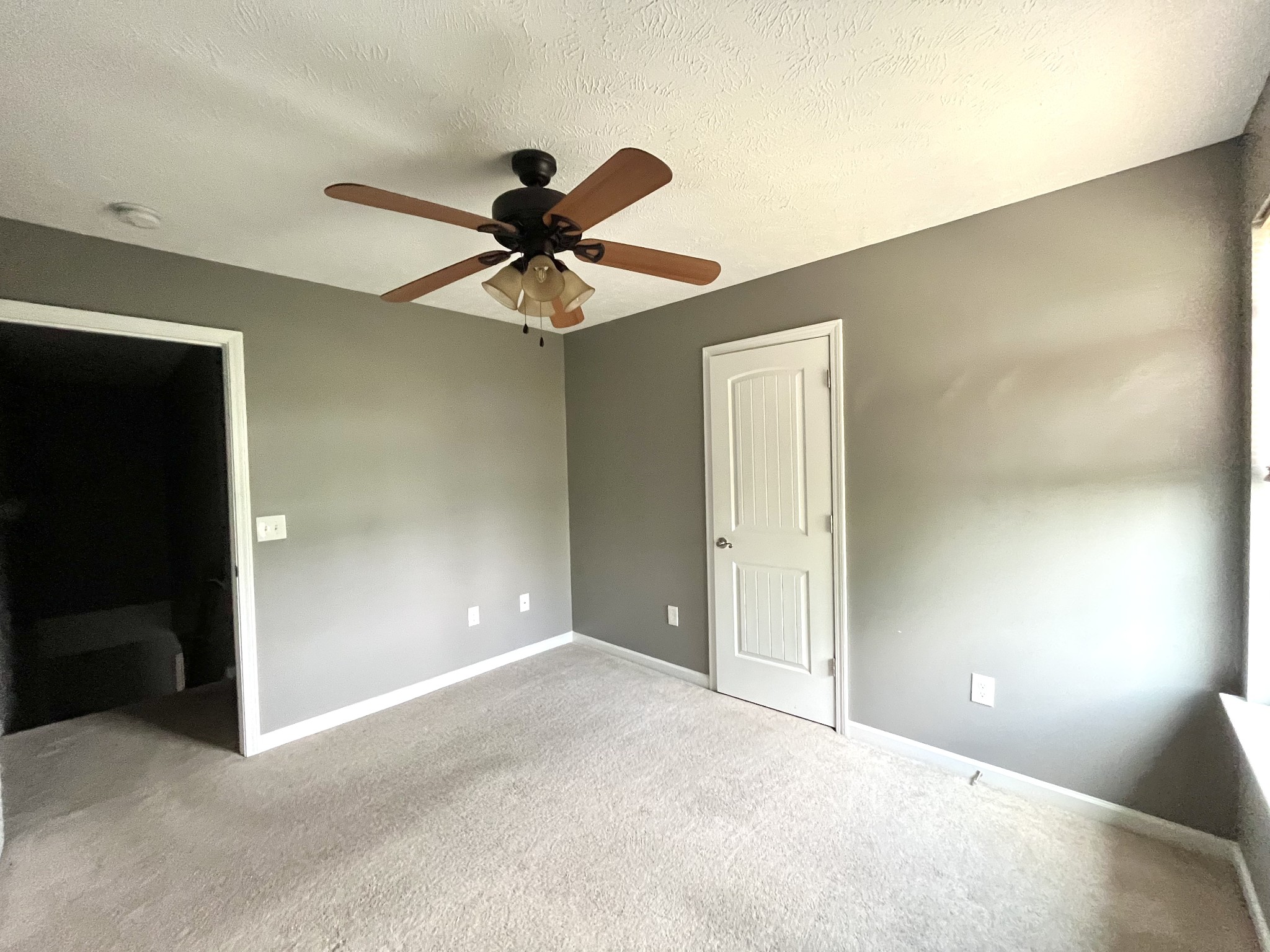 2431 New Holland Cir