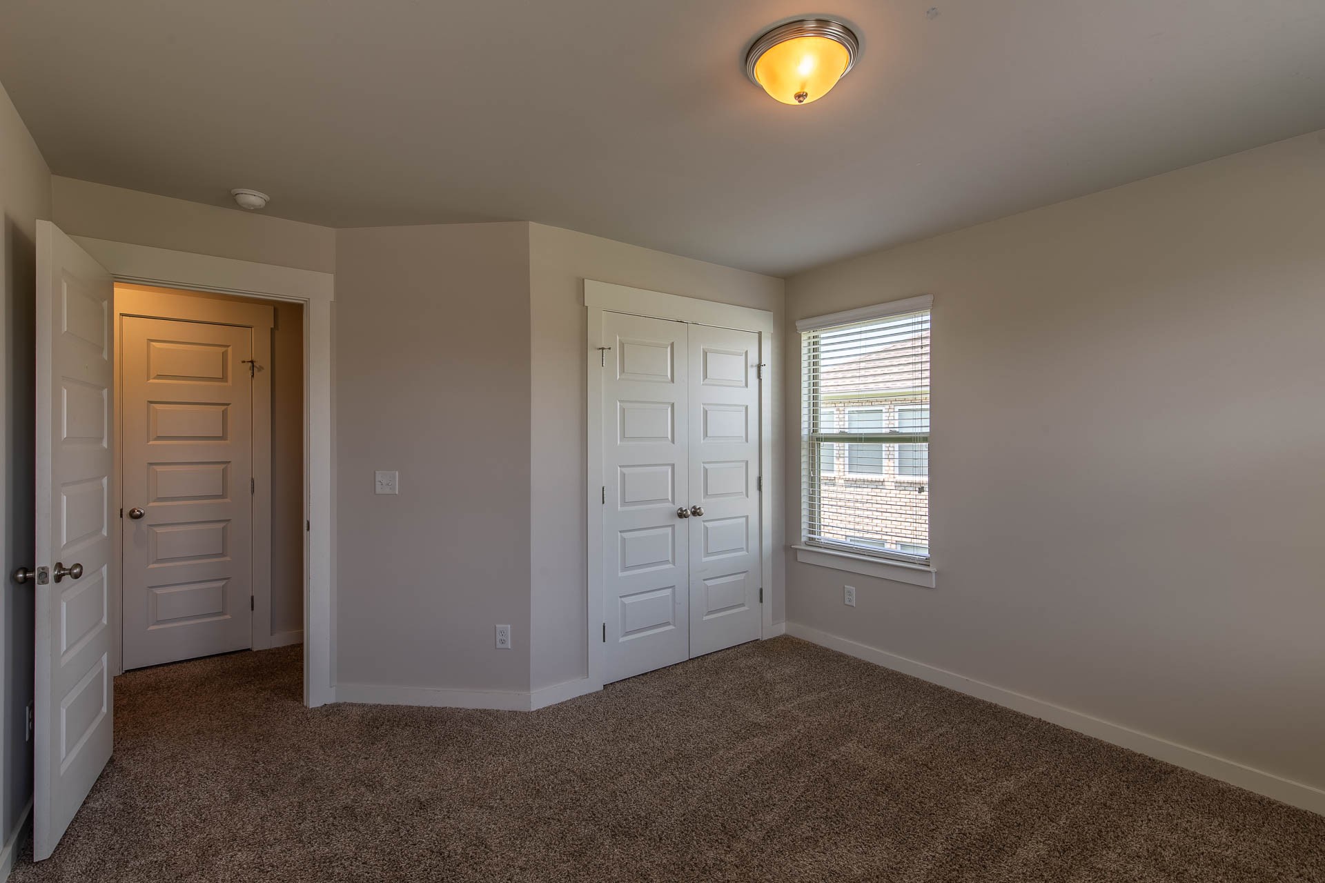3157 Rift Ln