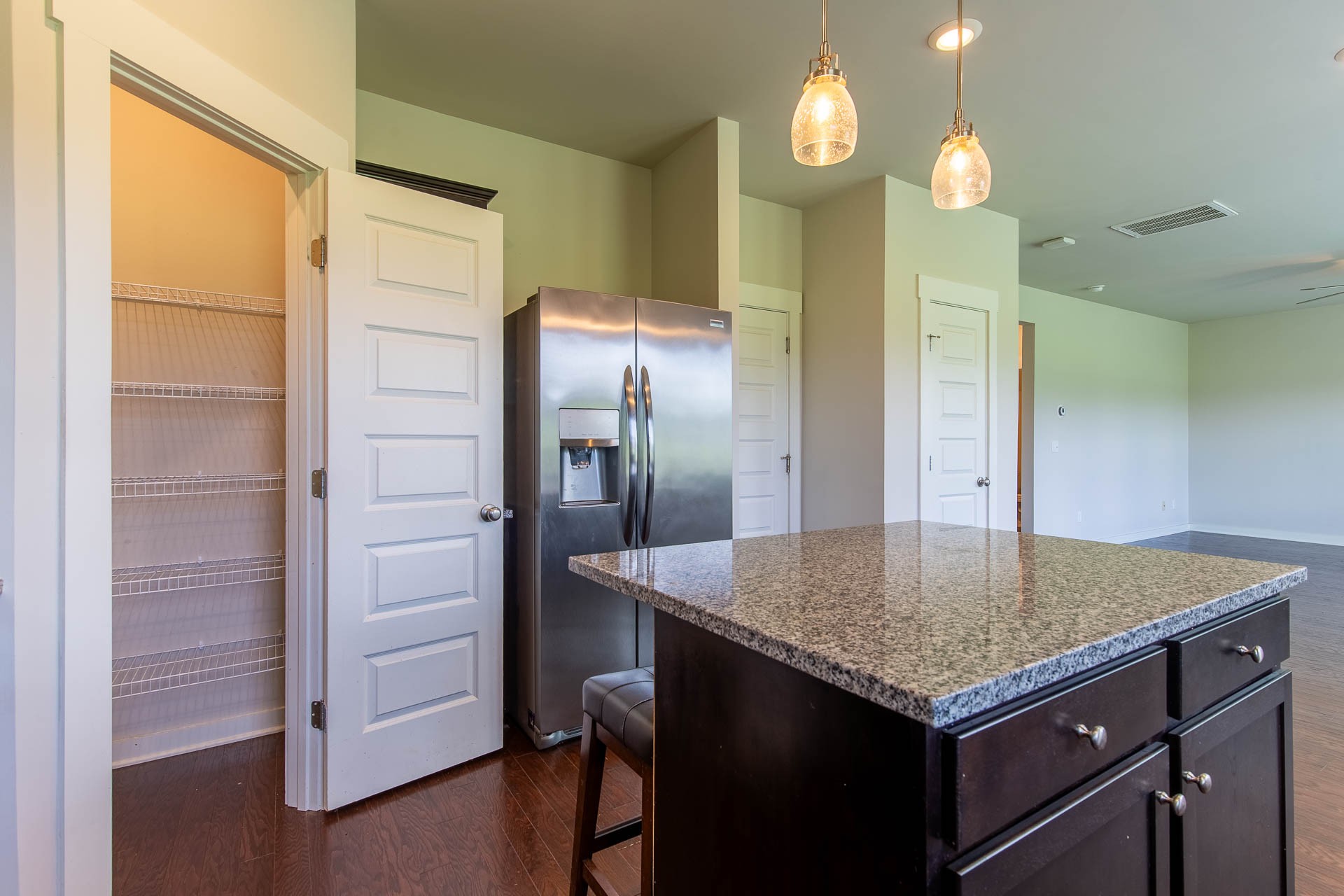 3157 Rift Ln