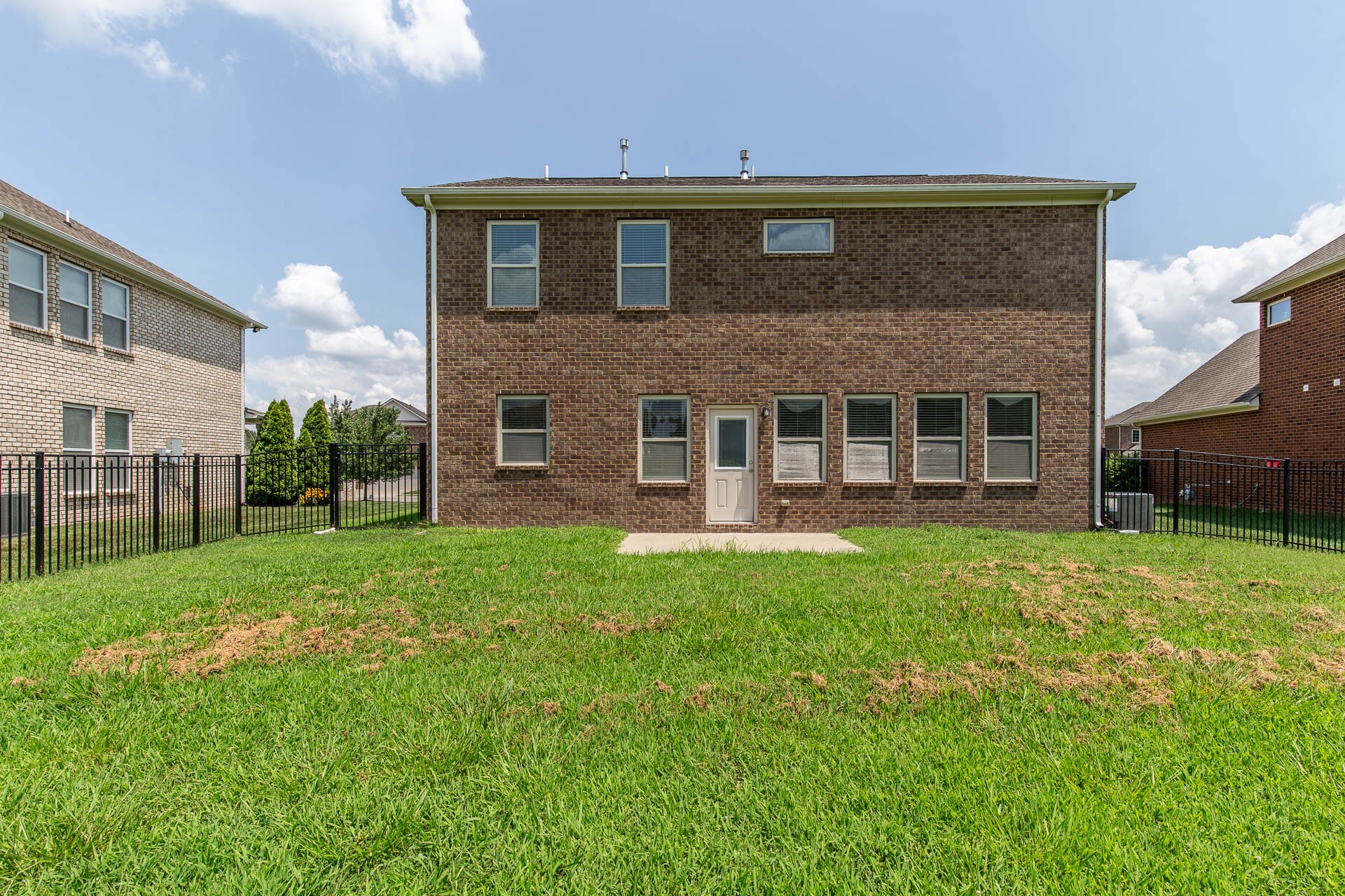 3157 Rift Ln