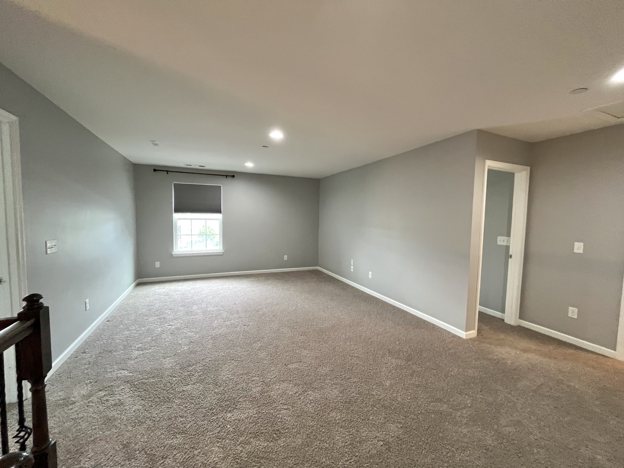 3012 Ledgebrook Dr