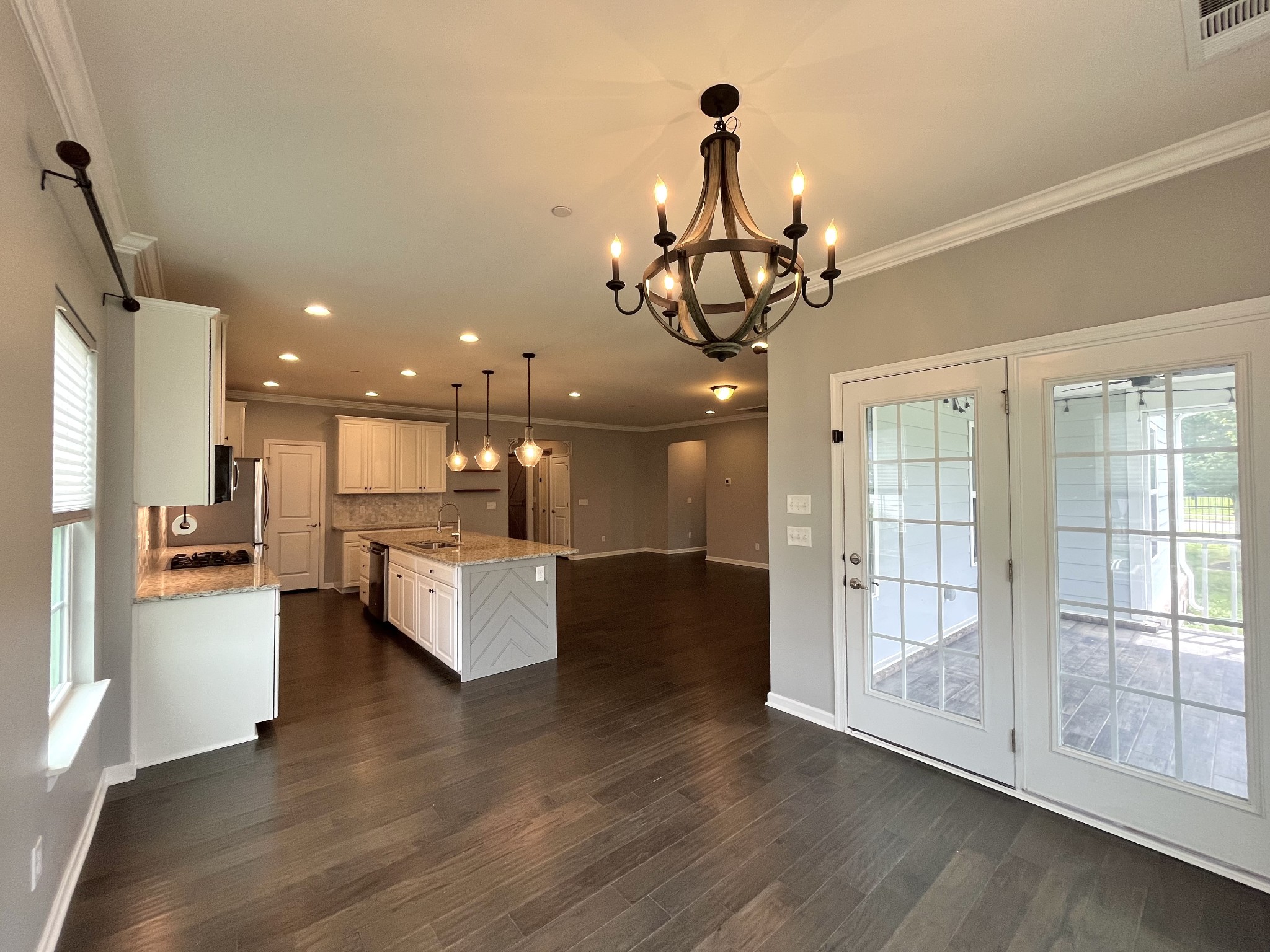3012 Ledgebrook Dr