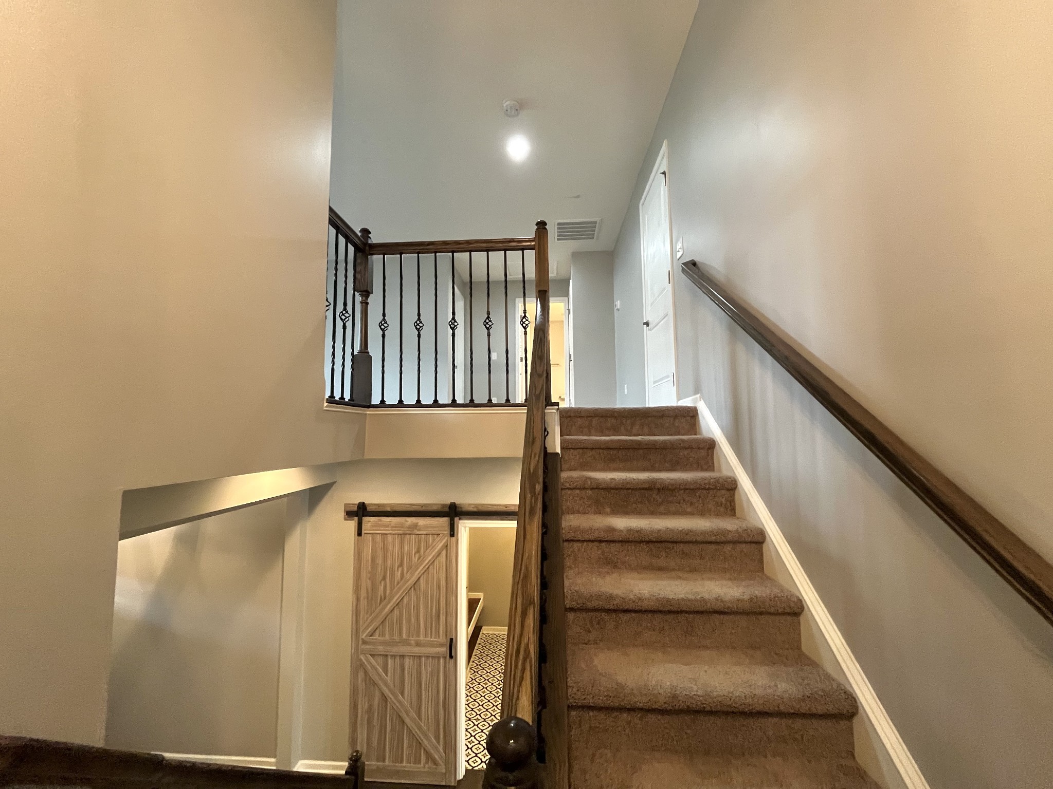 3012 Ledgebrook Dr
