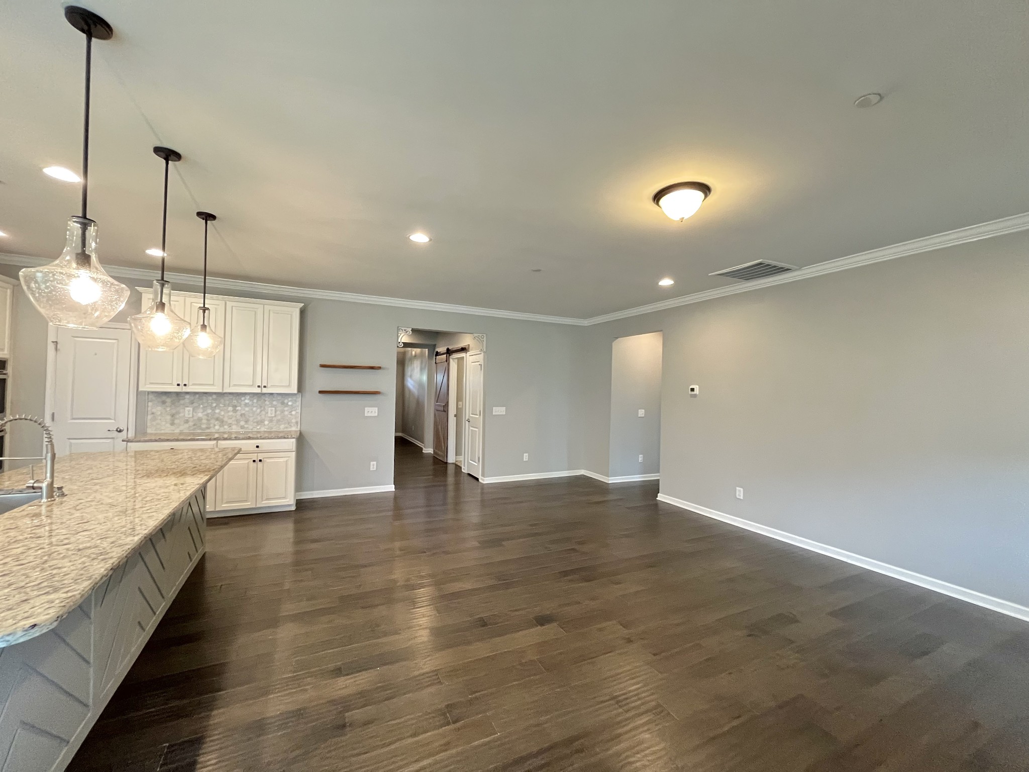 3012 Ledgebrook Dr