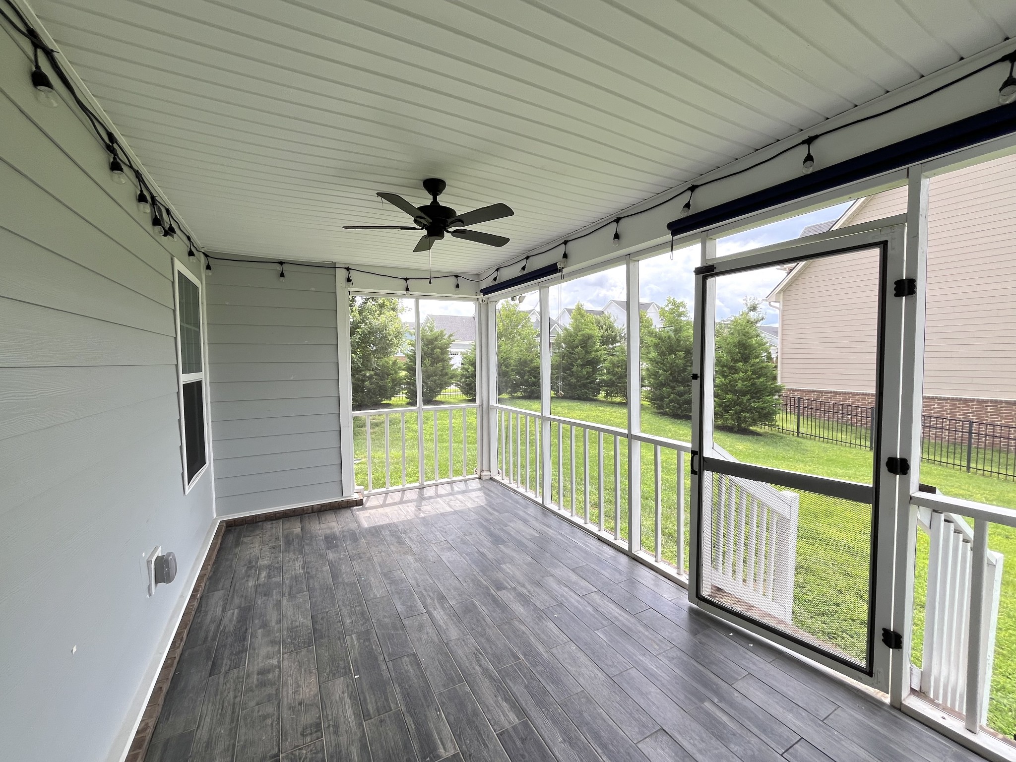 3012 Ledgebrook Dr