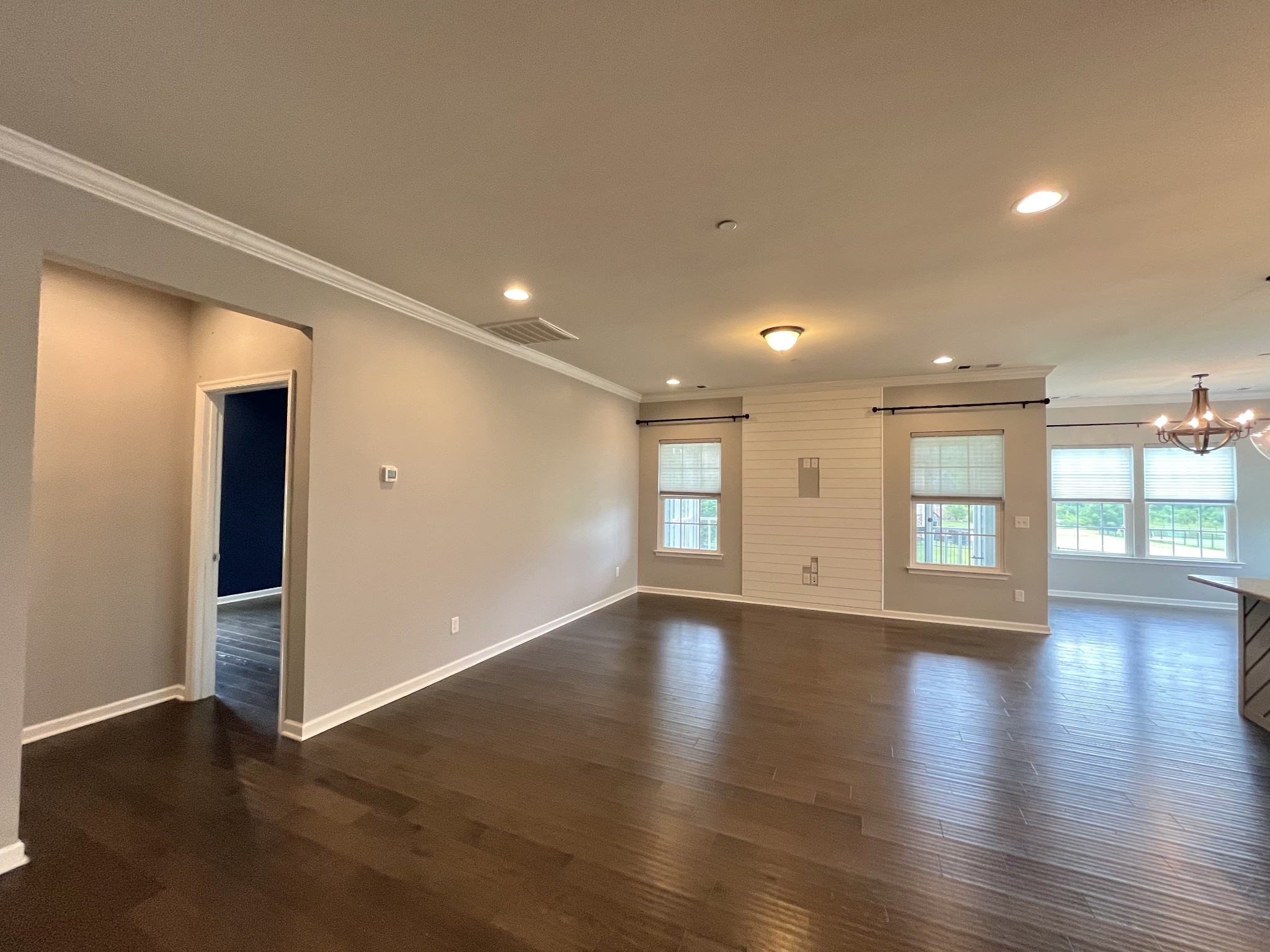 3012 Ledgebrook Dr