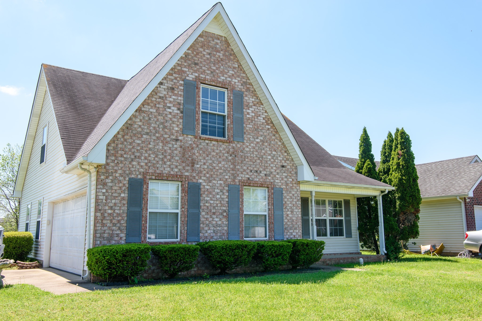 3001 Weybridge Dr