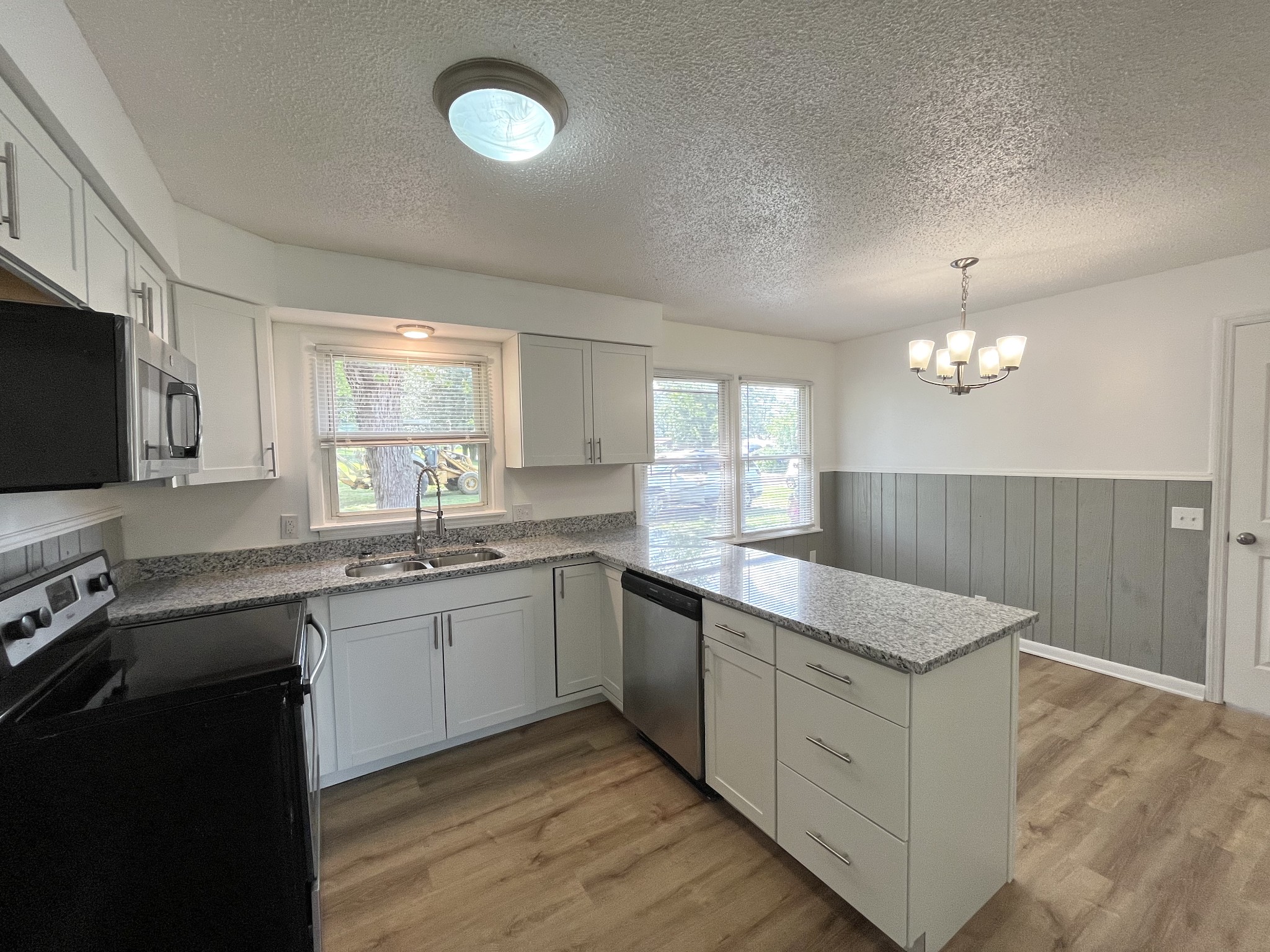 481 McQuade Cir