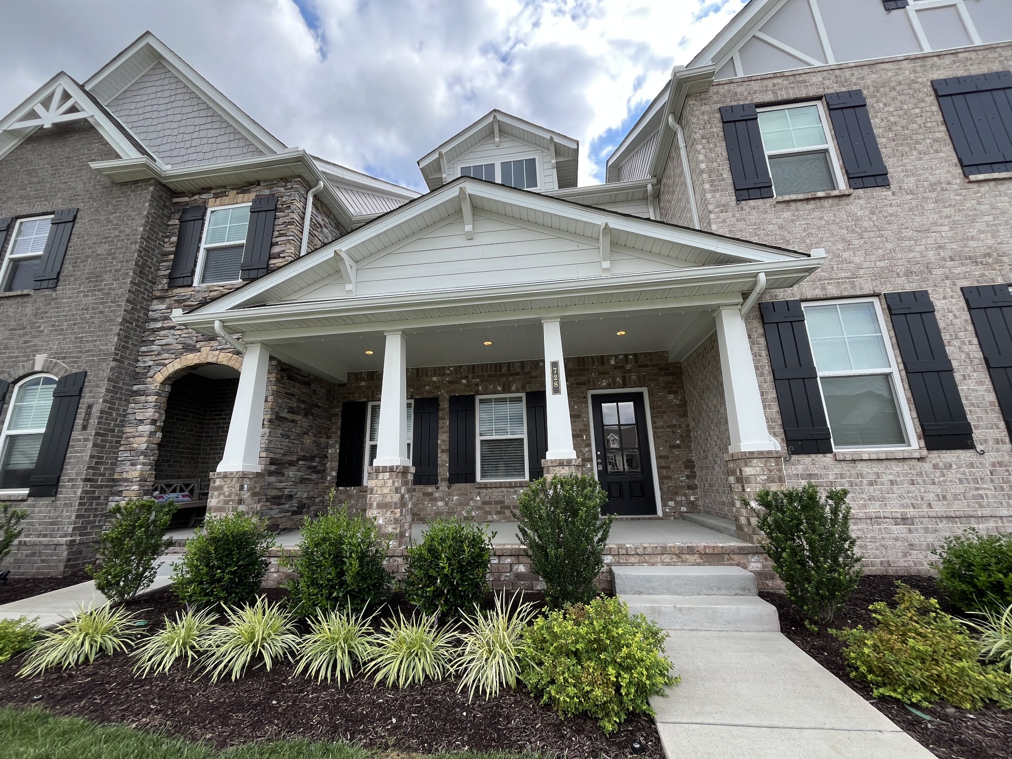 728 Hahn Ct