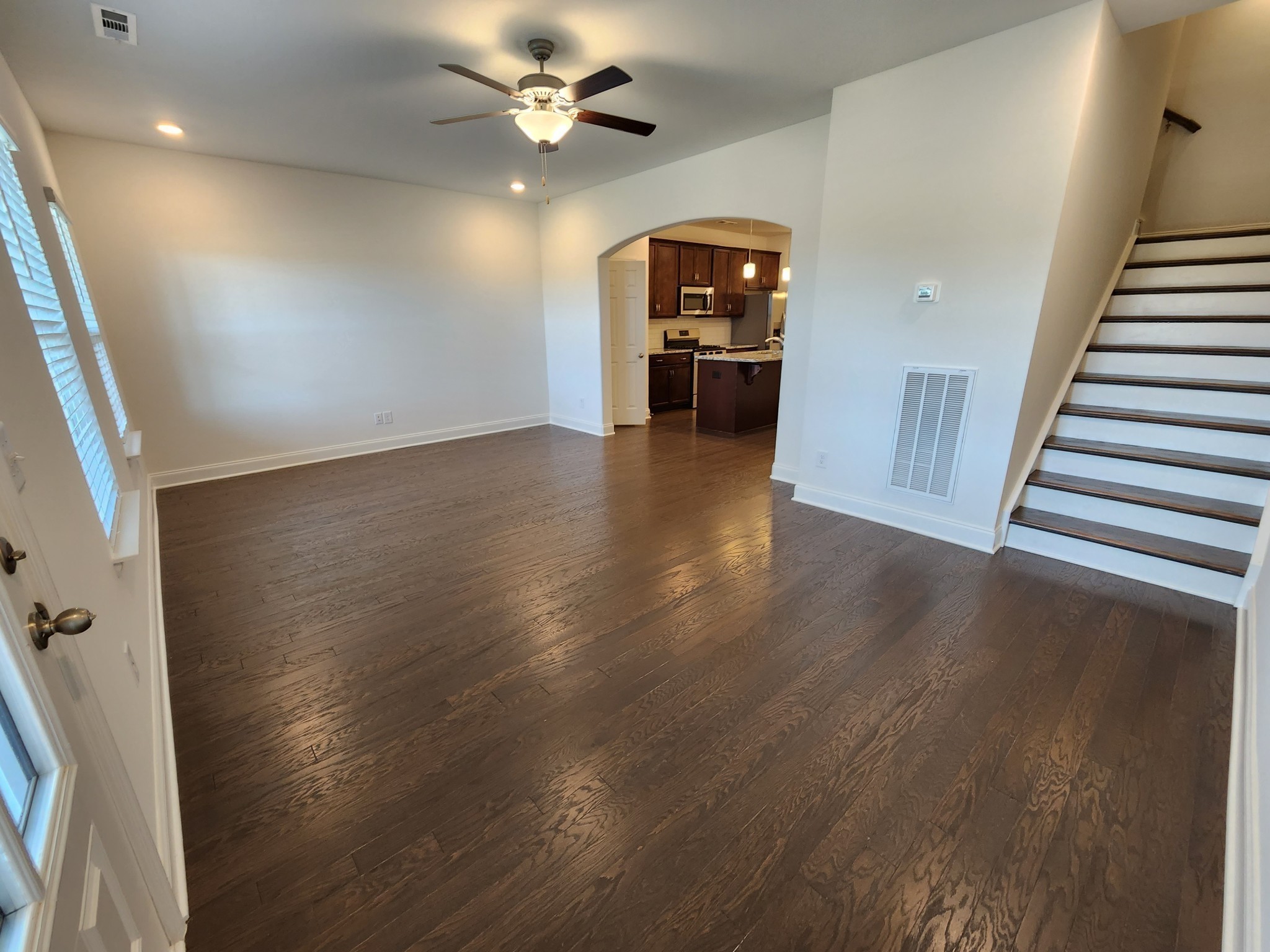 728 Hahn Ct