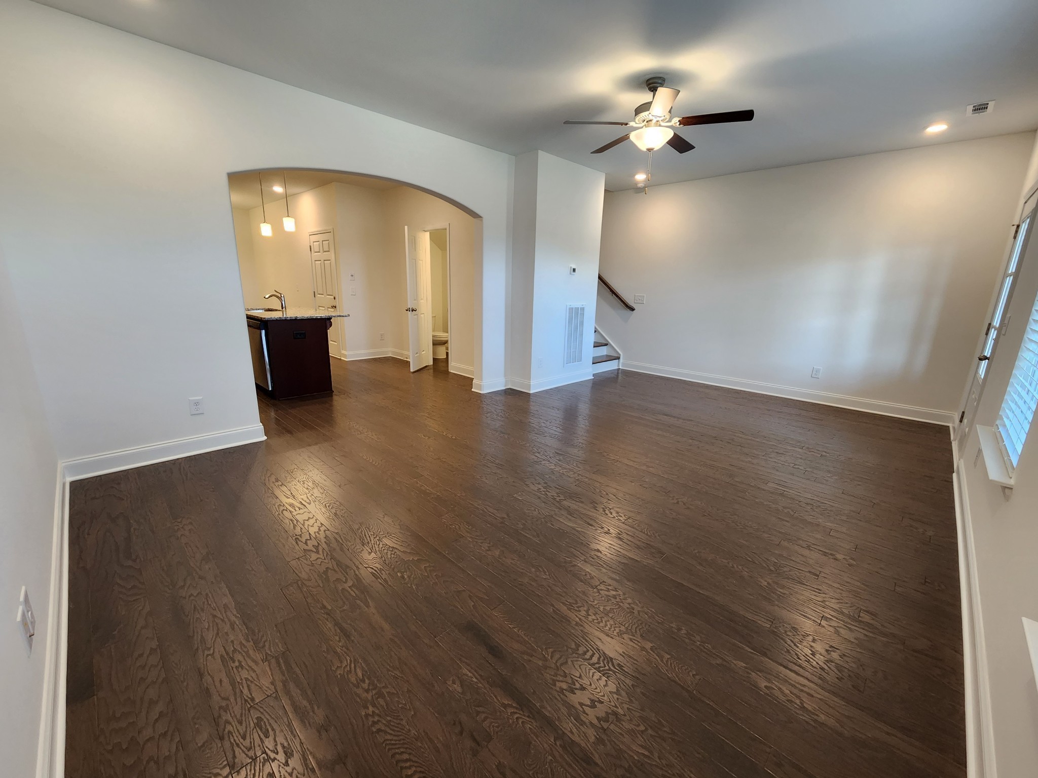 728 Hahn Ct