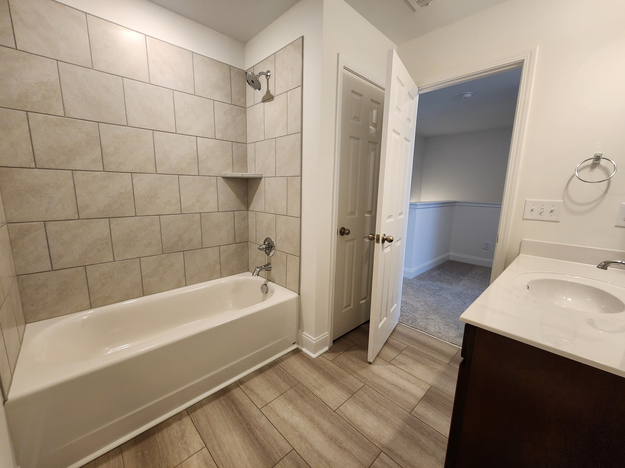 728 Hahn Ct