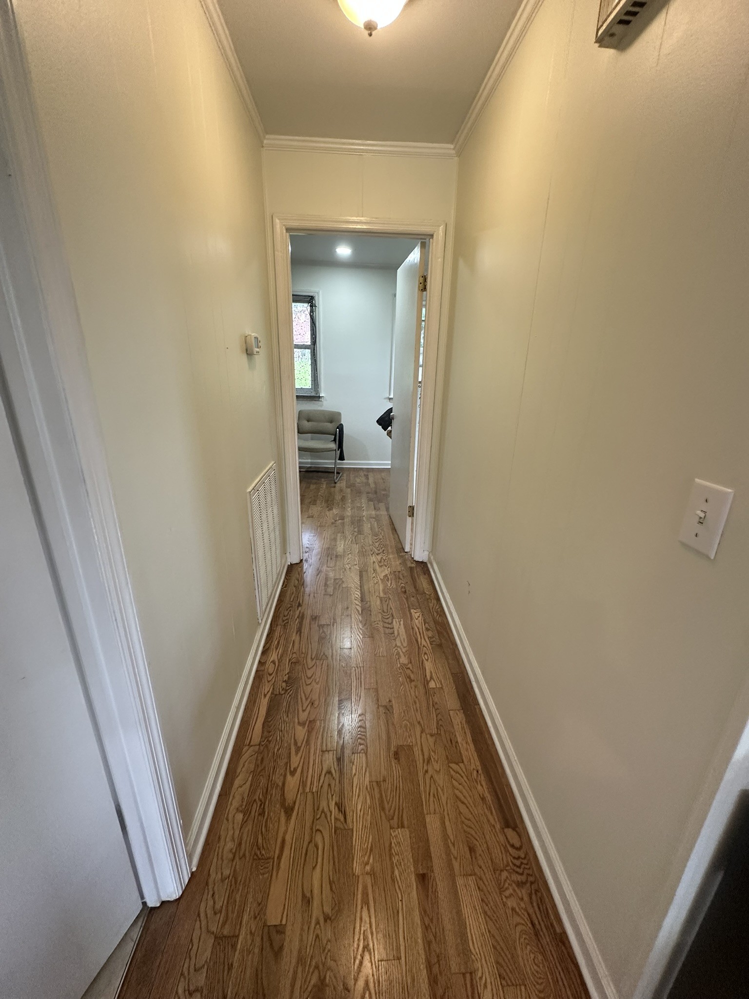 2039 W Jefferson Pike
