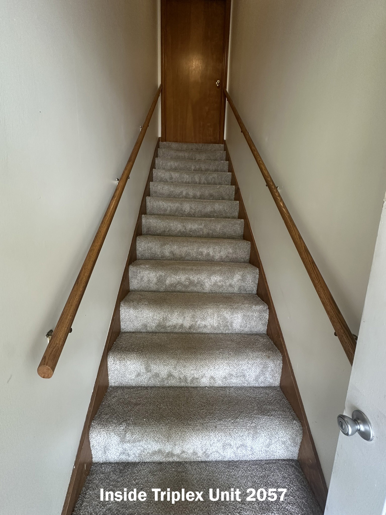 2053 W Jefferson Pike