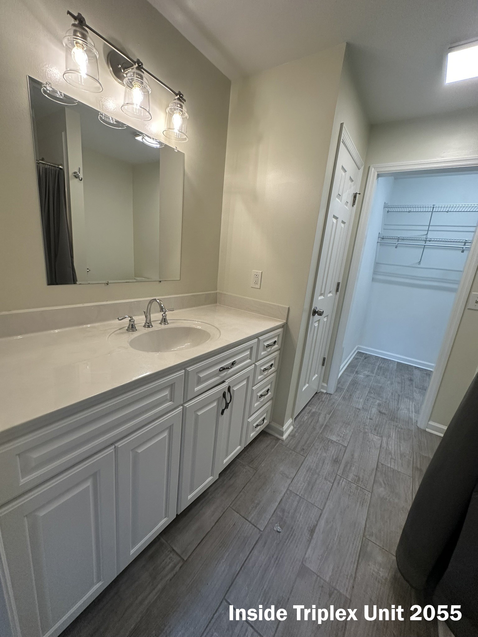 2053 W Jefferson Pike