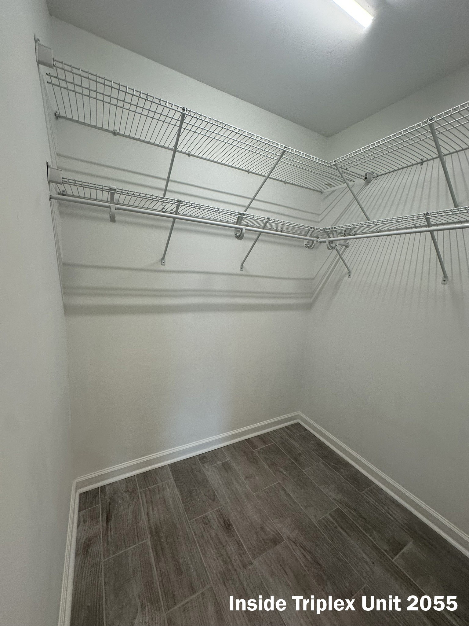 2053 W Jefferson Pike