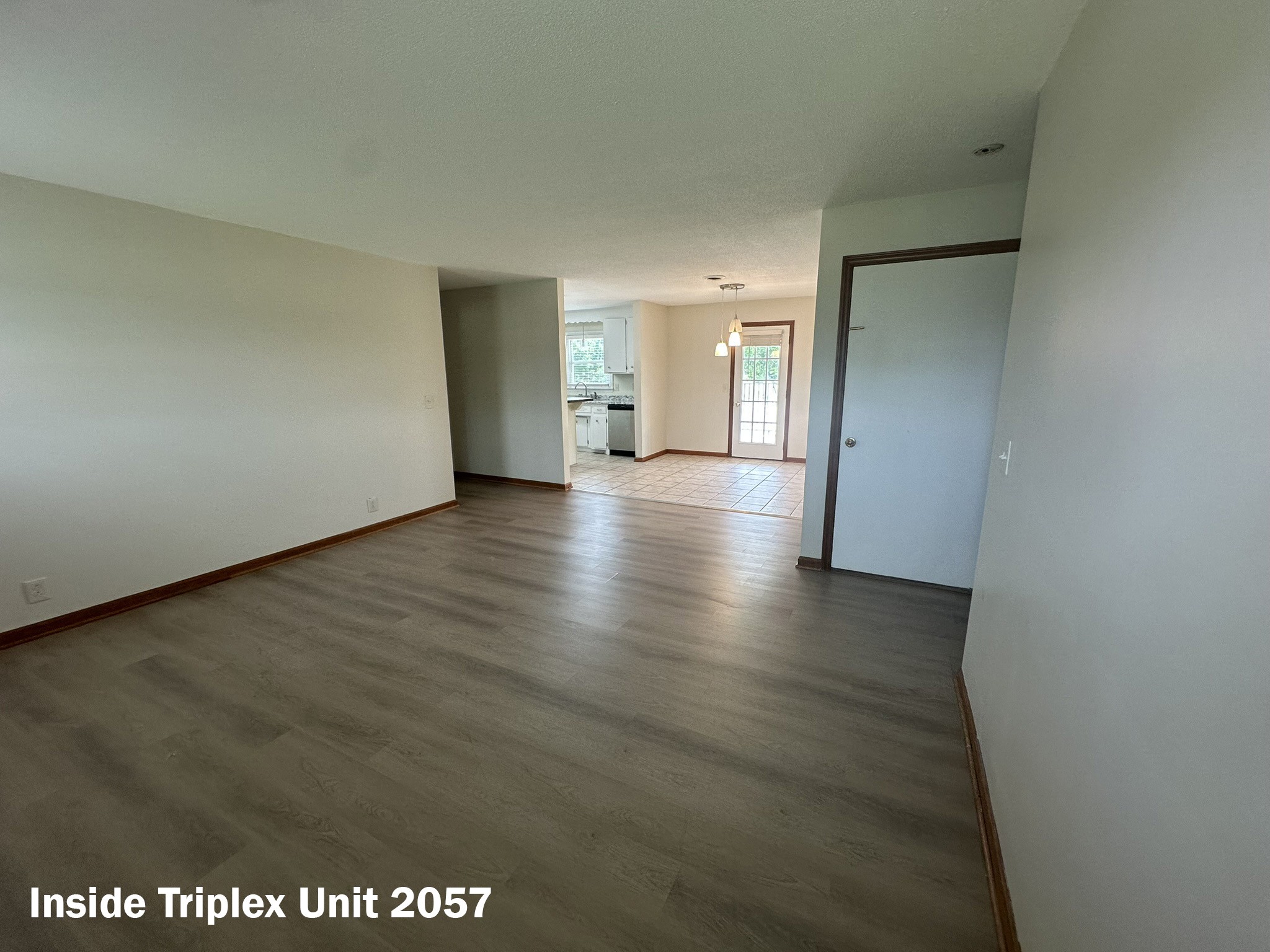 2053 W Jefferson Pike