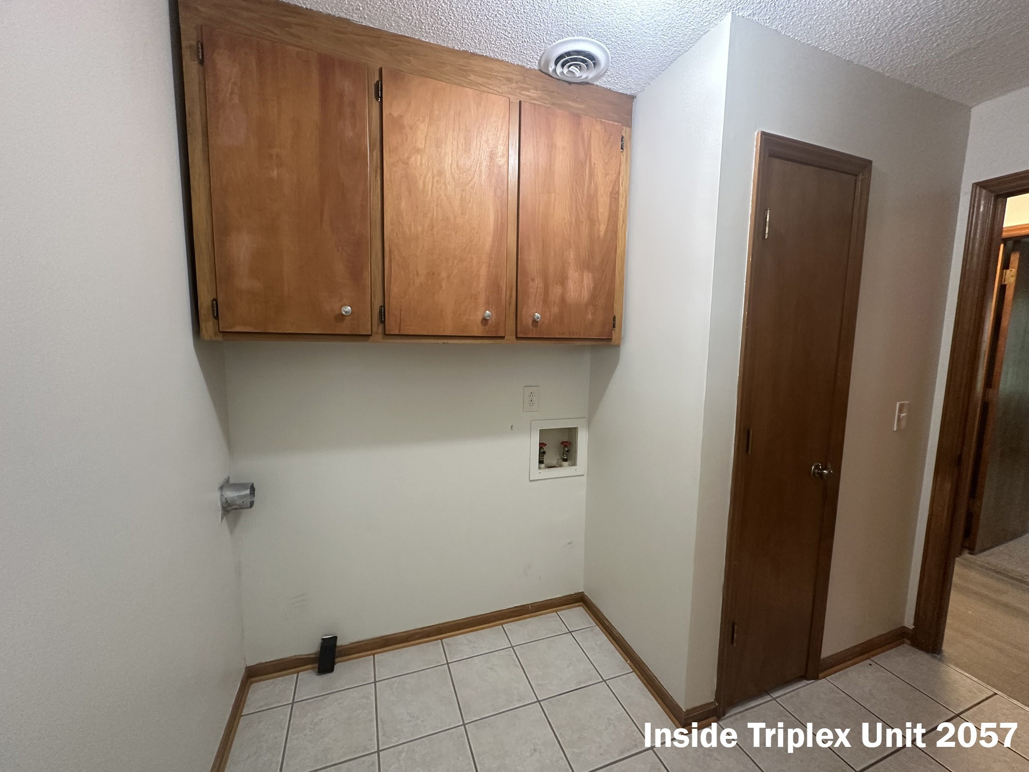 2053 W Jefferson Pike