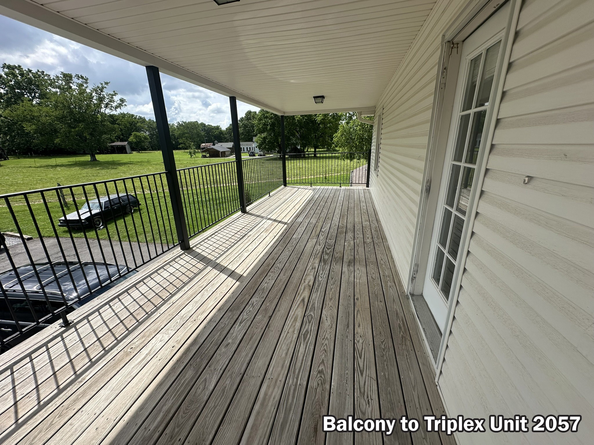 2053 W Jefferson Pike