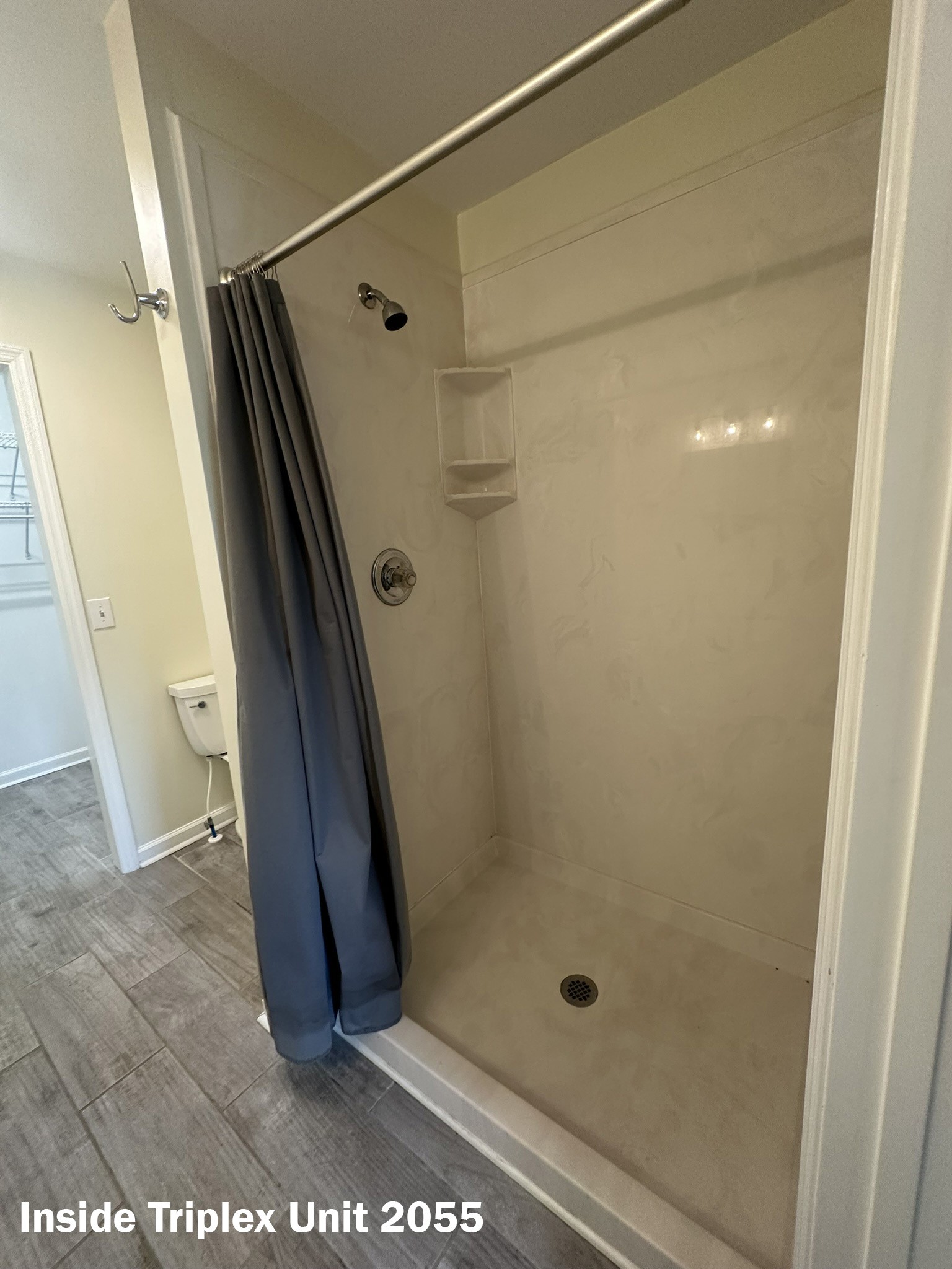 2053 W Jefferson Pike