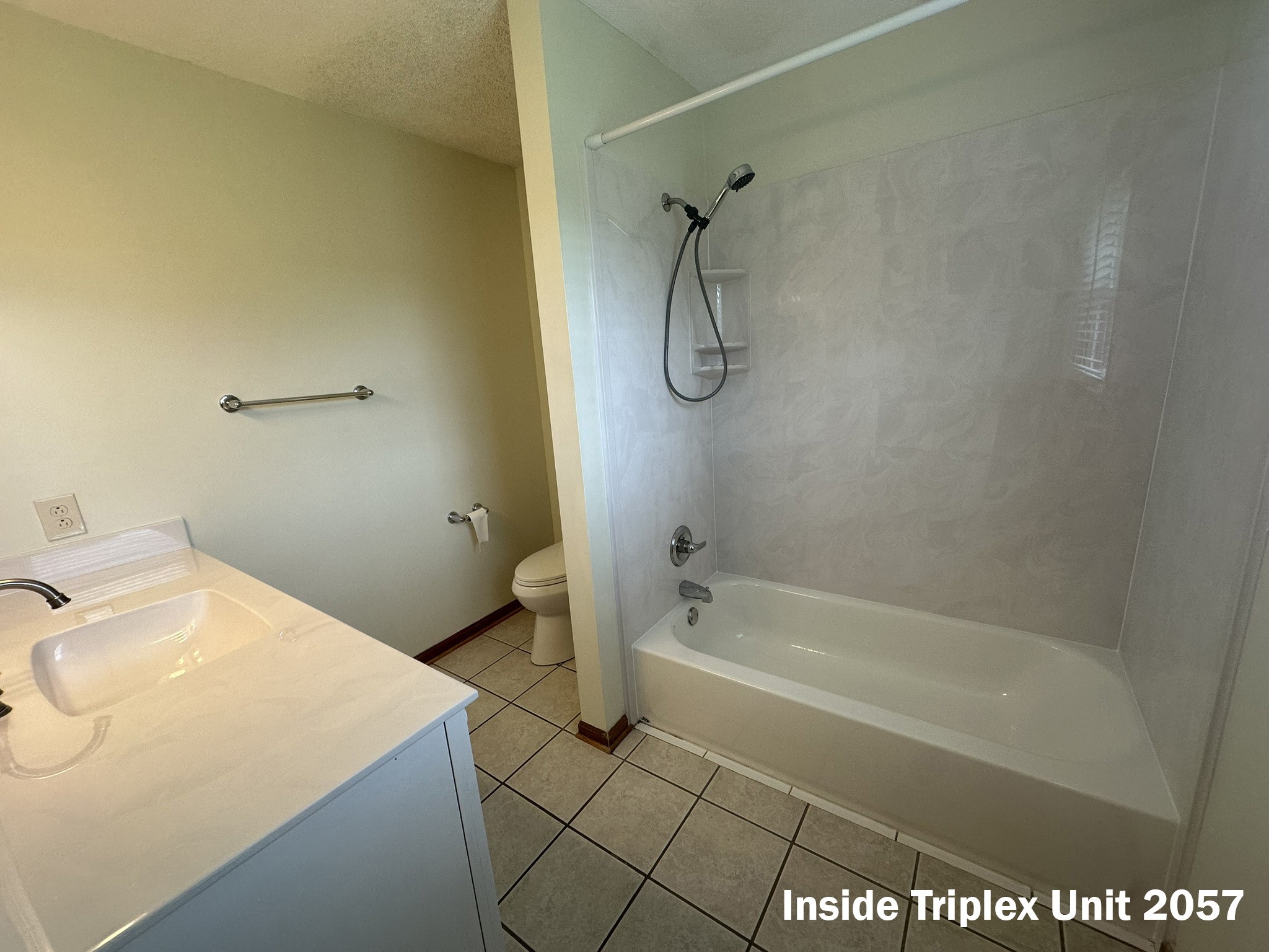 2053 W Jefferson Pike