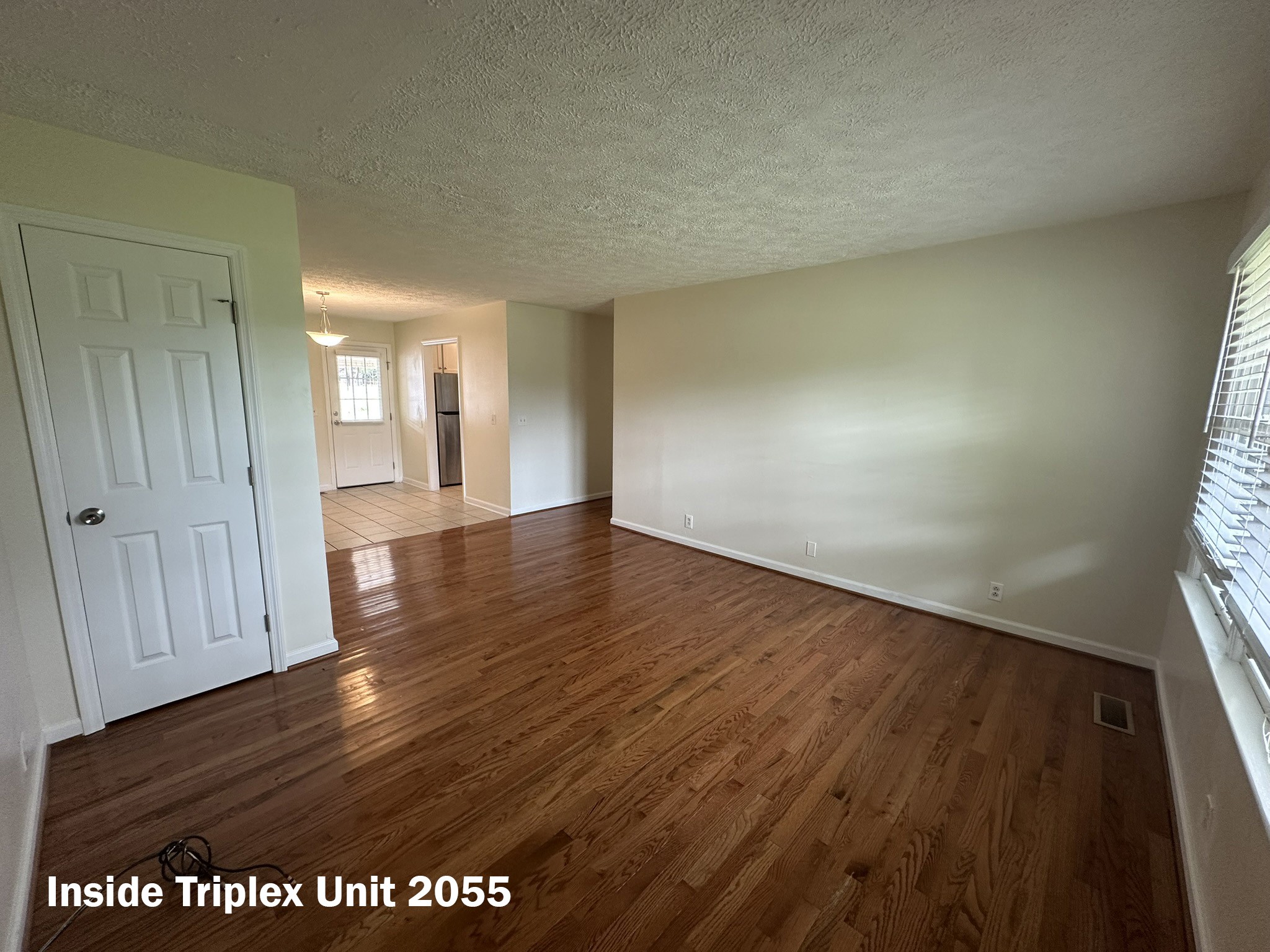 2053 W Jefferson Pike