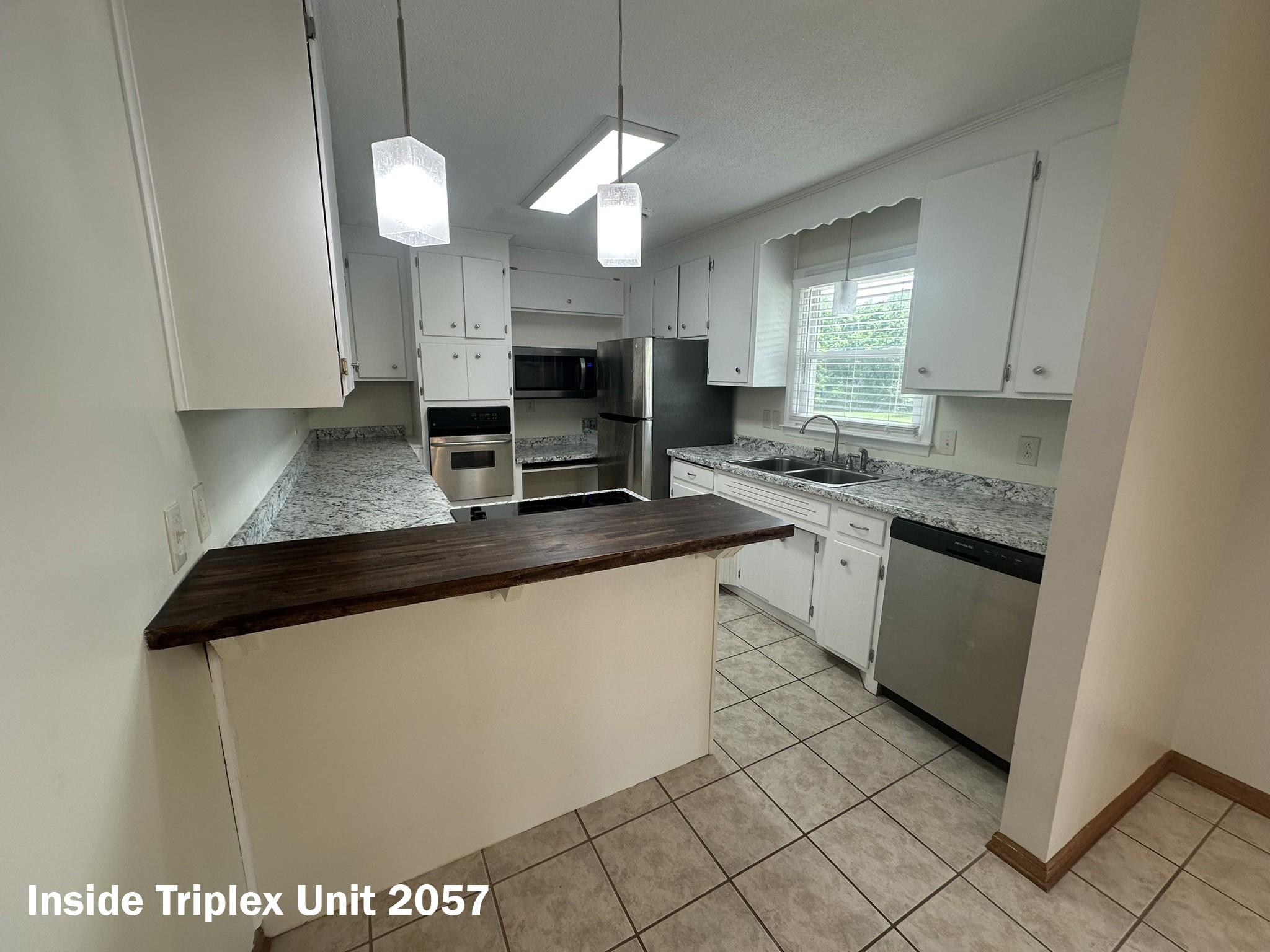 2053 W Jefferson Pike