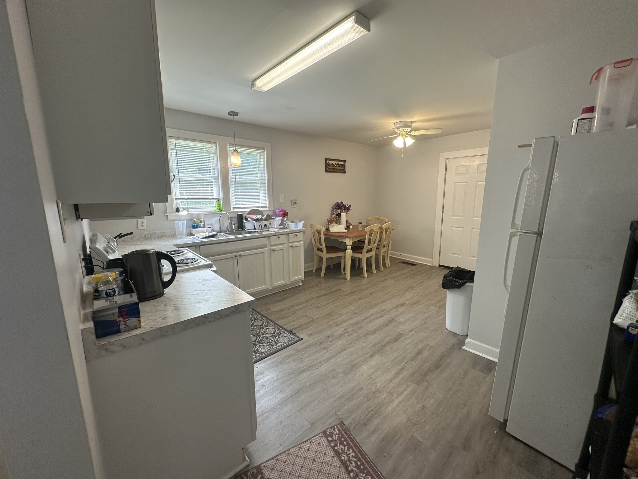 1851 W Jefferson Pike