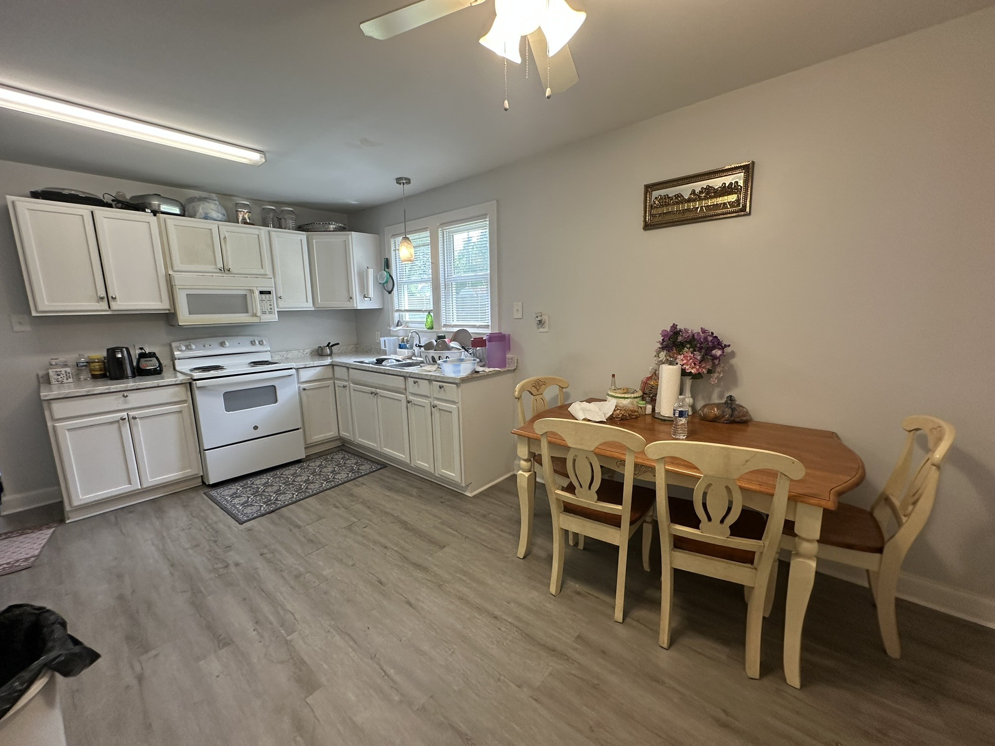 1851 W Jefferson Pike