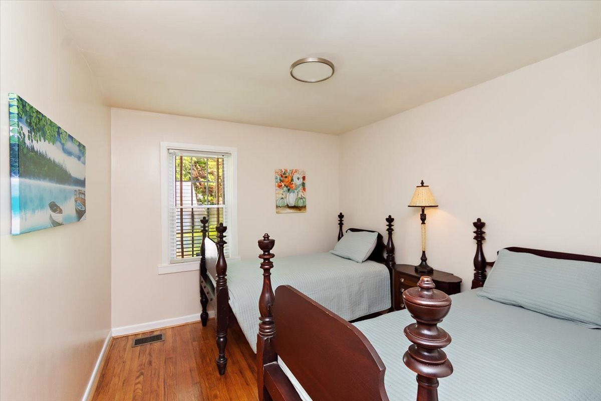 1570 Wolf Creek Rd