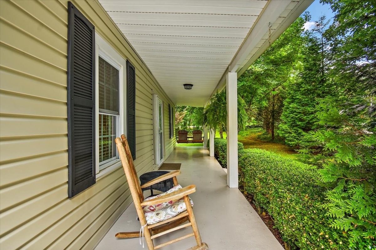 1570 Wolf Creek Rd