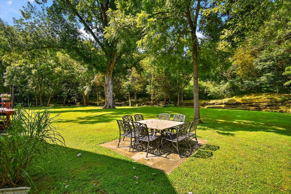 1570 Wolf Creek Rd