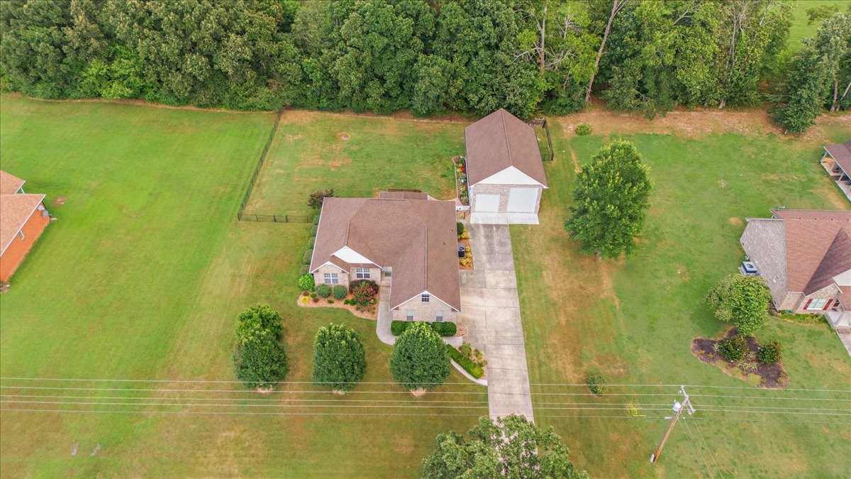 417 Whispering Winds Dr