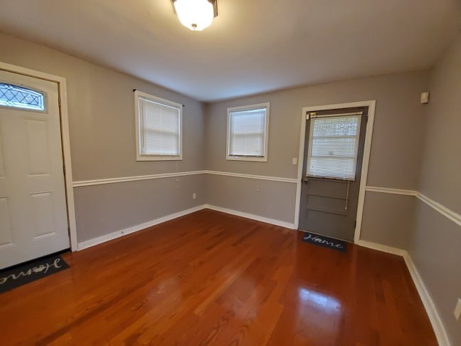 874 W Sharpe Ave