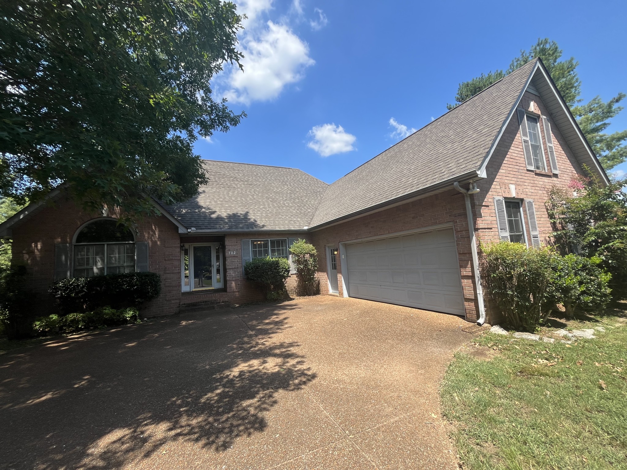 702 Middleton Ln