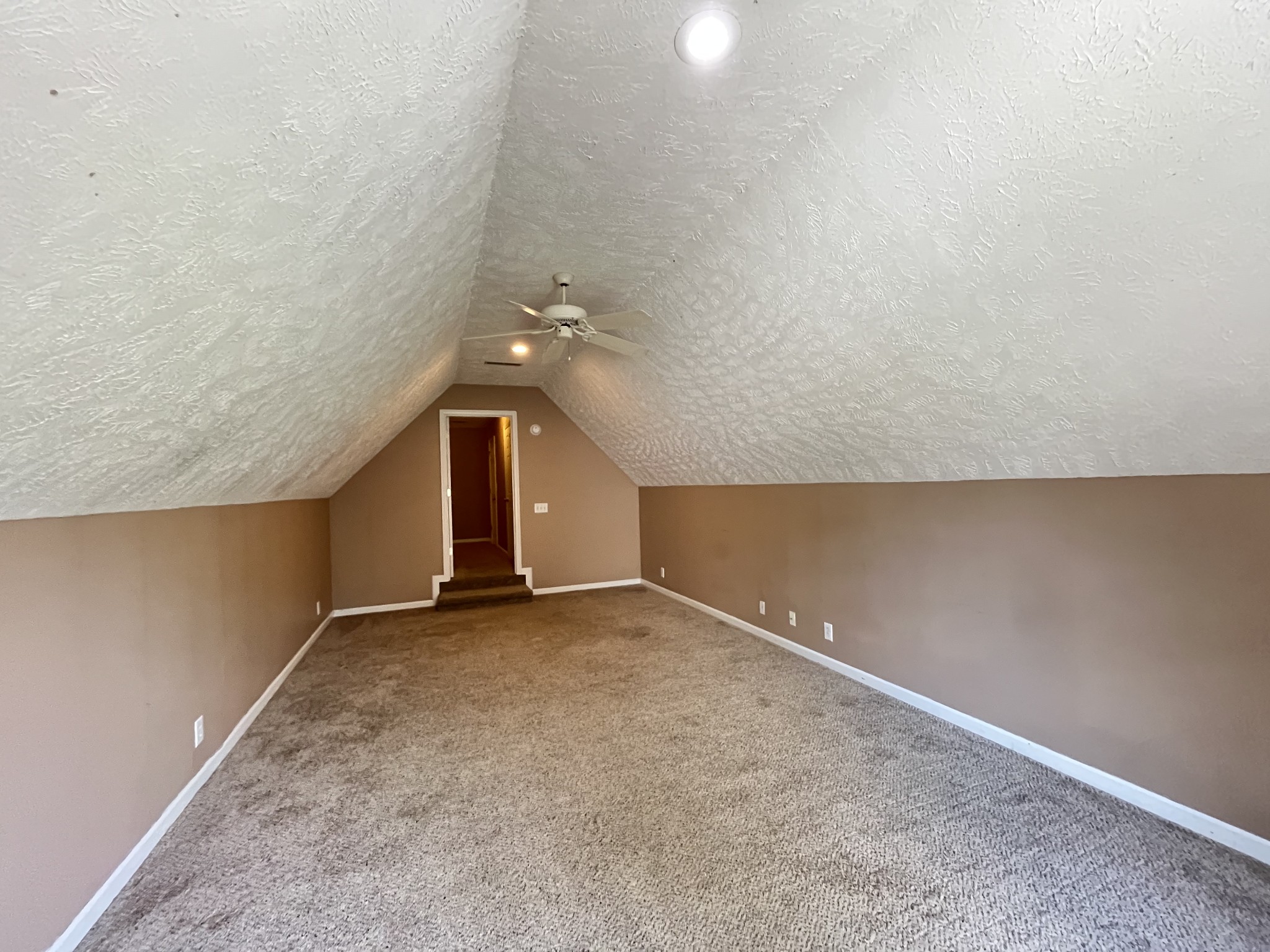 702 Middleton Ln