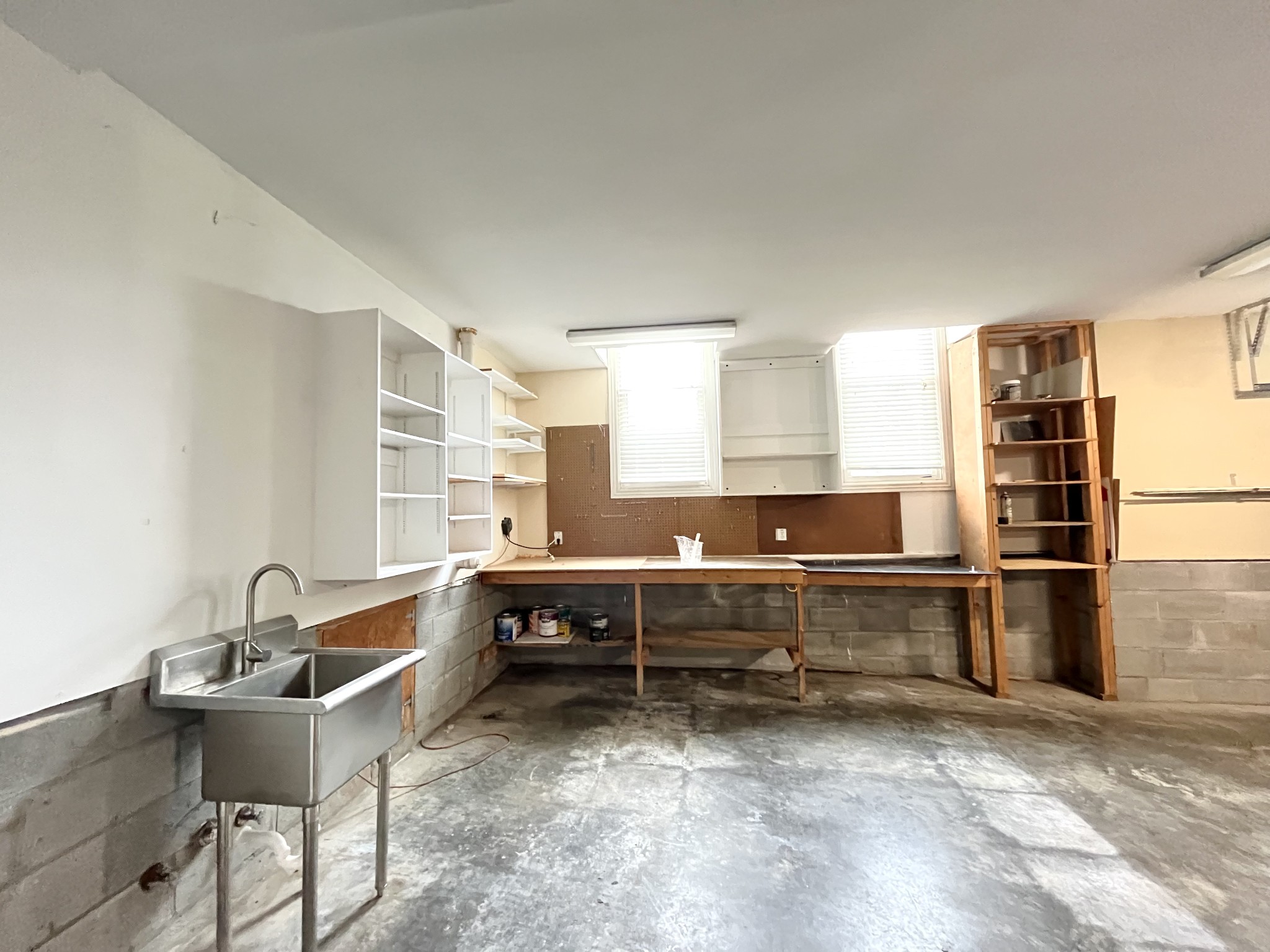 9351 Smithson Ln
