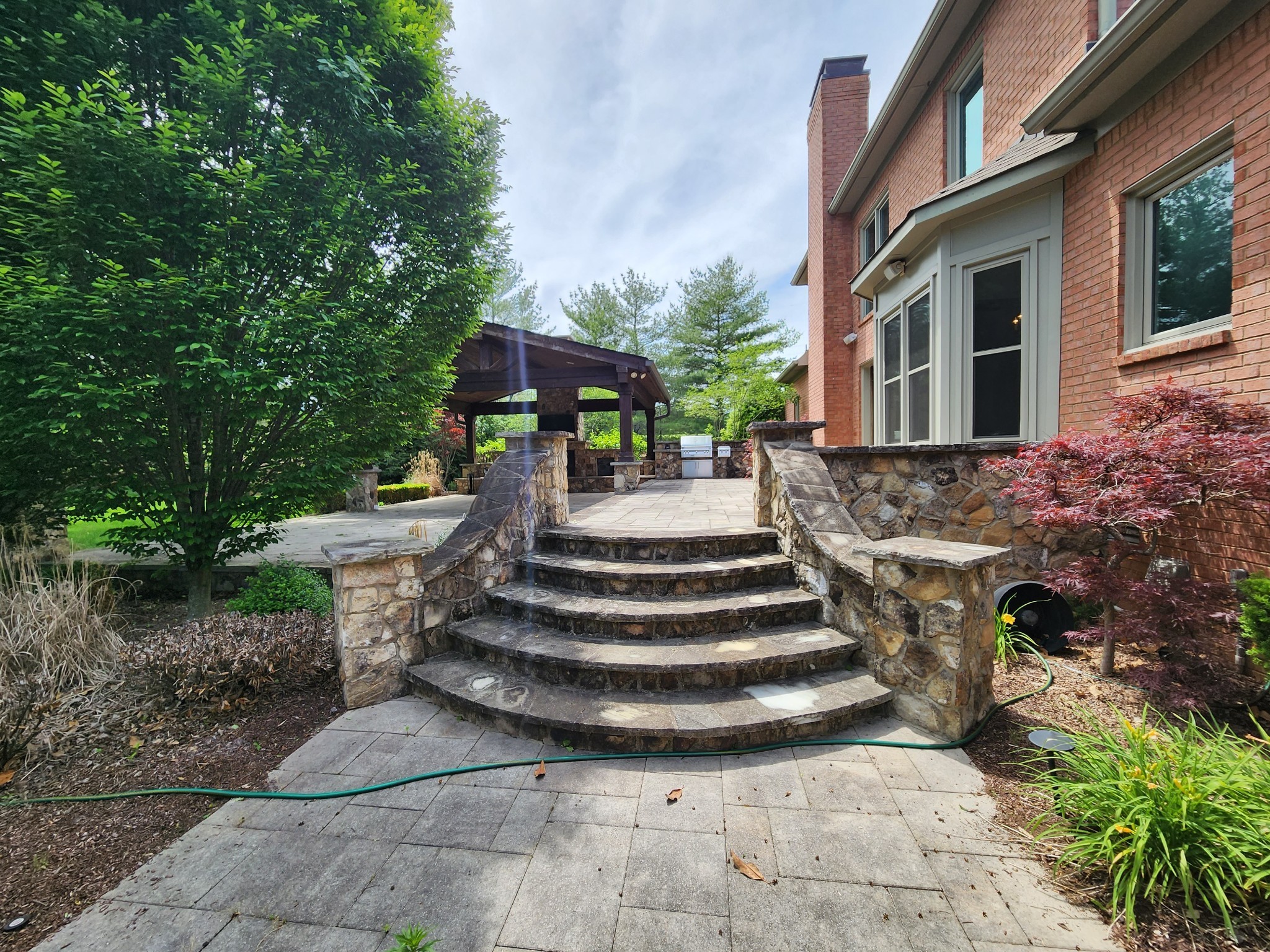 9351 Smithson Ln