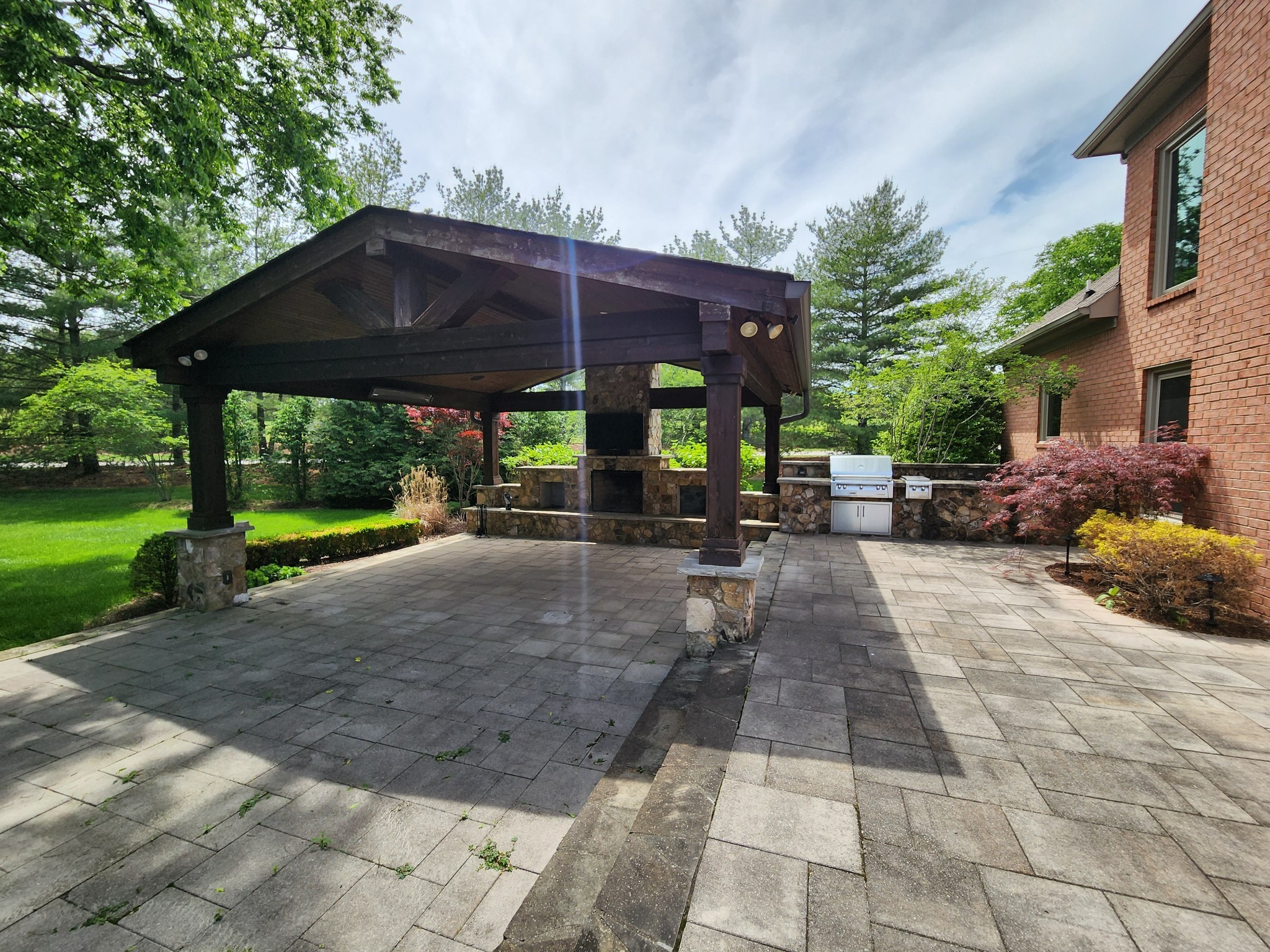 9351 Smithson Ln