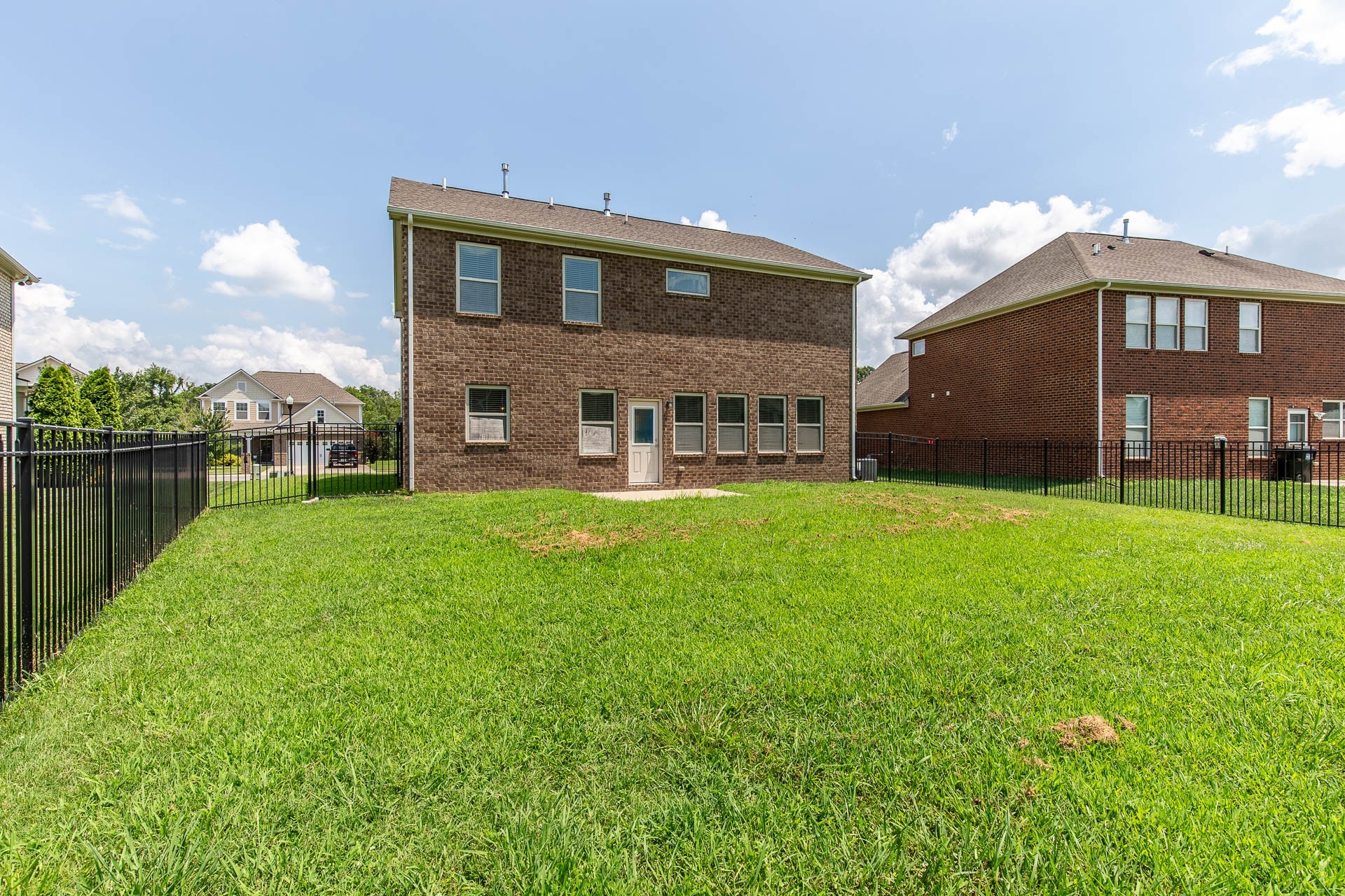 3157 Rift Ln
