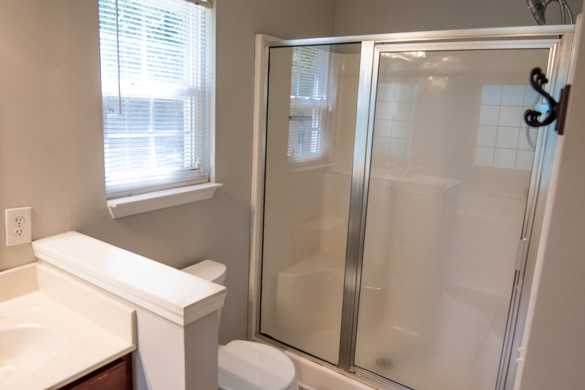 115 Gardenwood Ct