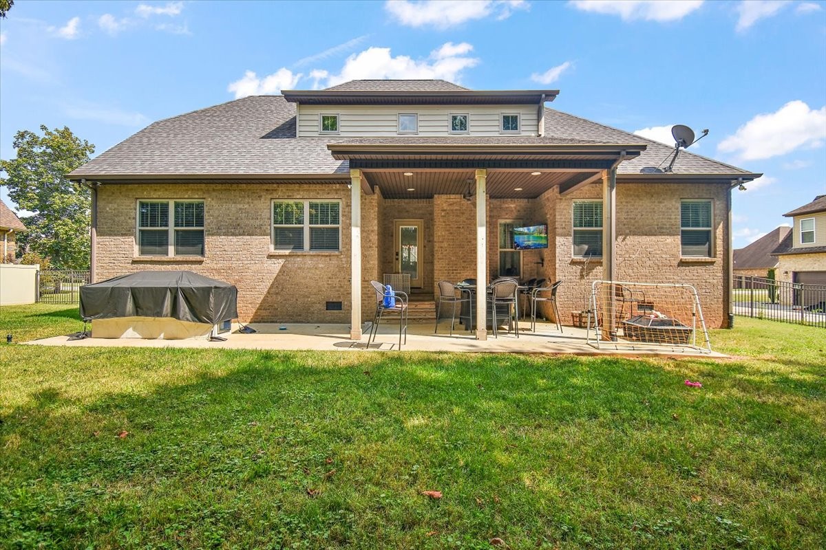 525 Piccadilly Dr