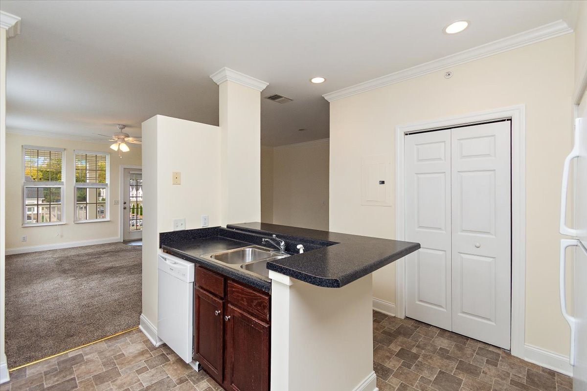 4316 Summercrest Blvd Unit: 524